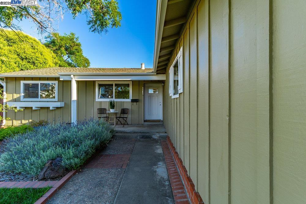 Detail Gallery Image 6 of 32 For 3283 East Ave, Livermore,  CA 94550 - 3 Beds | 2 Baths