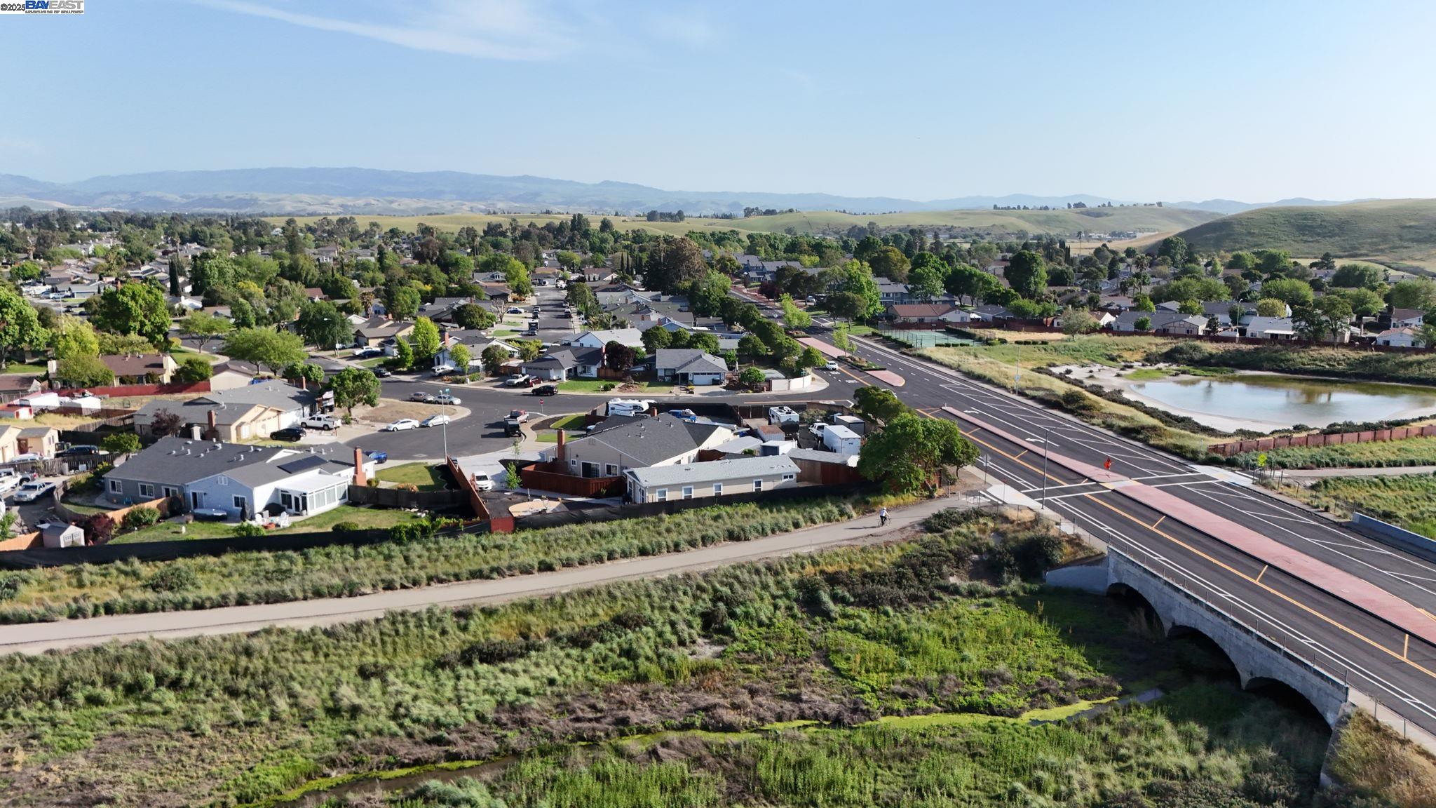 2039 Galloway Cmn, Livermore, California 94551, 3 Bedrooms Bedrooms, 5 Rooms Rooms,2 BathroomsBathrooms,Residential,For Sale,2039 Galloway Cmn,41103217