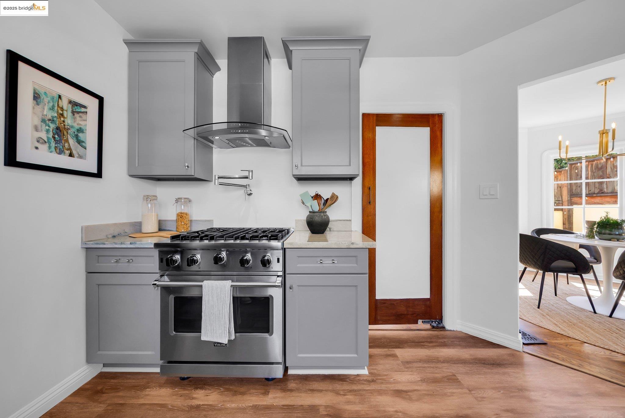 Detail Gallery Image 19 of 60 For 5605 Picardy Dr, Oakland,  CA 94605 - 3 Beds | 1/1 Baths