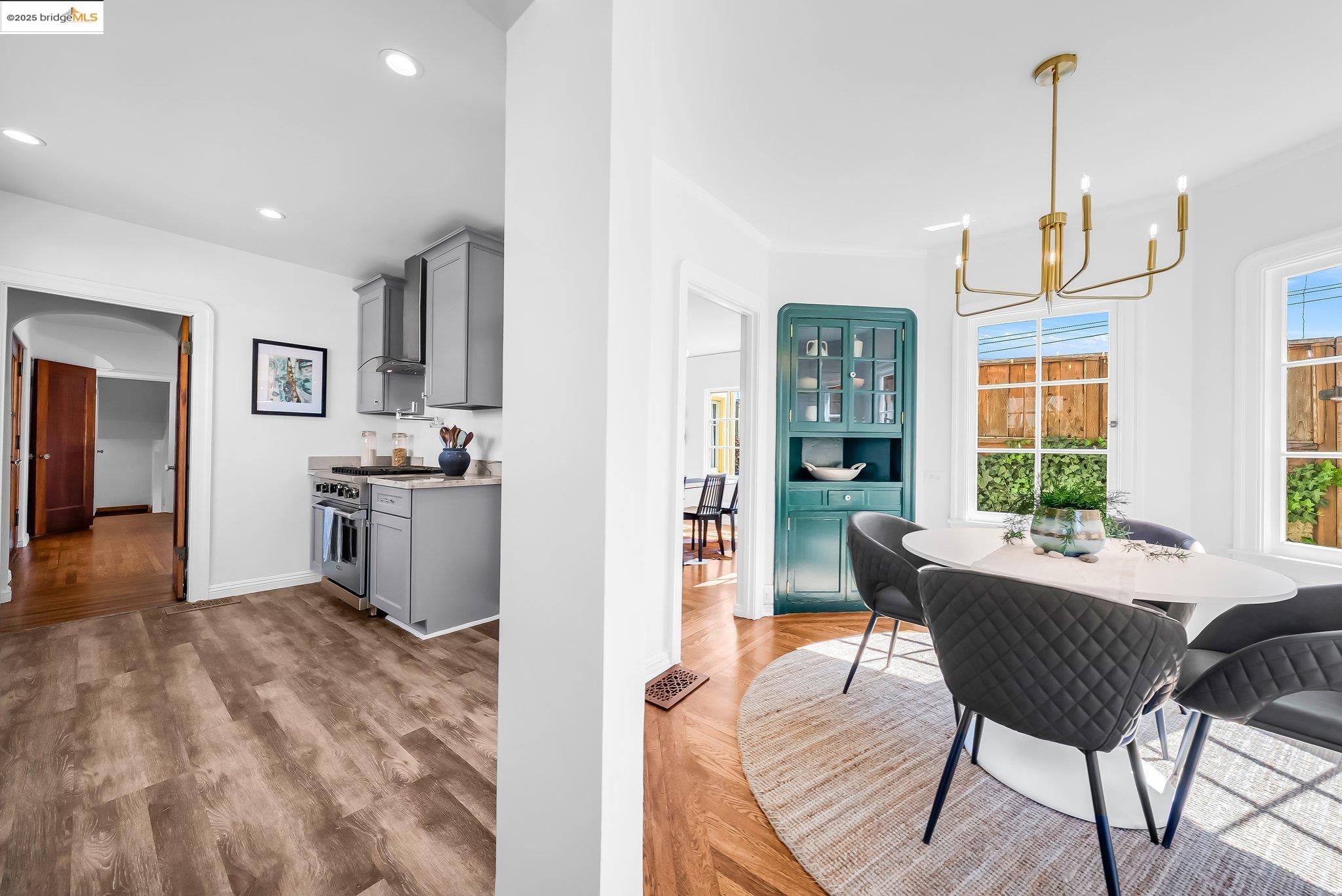 Detail Gallery Image 21 of 60 For 5605 Picardy Dr, Oakland,  CA 94605 - 3 Beds | 1/1 Baths