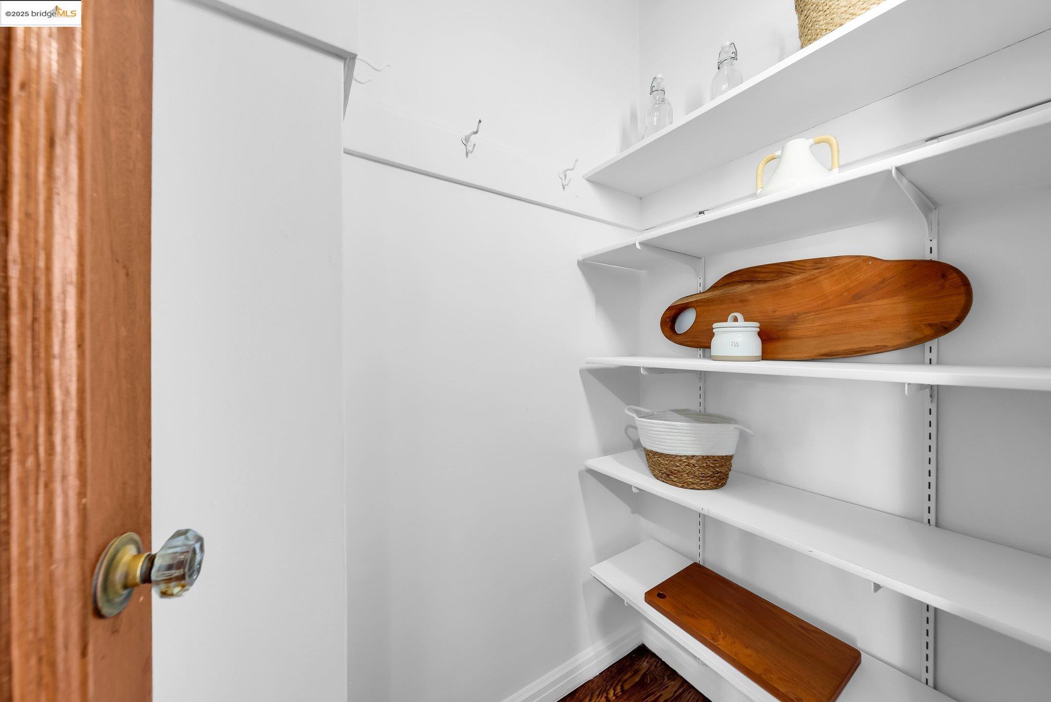 Detail Gallery Image 22 of 60 For 5605 Picardy Dr, Oakland,  CA 94605 - 3 Beds | 1/1 Baths