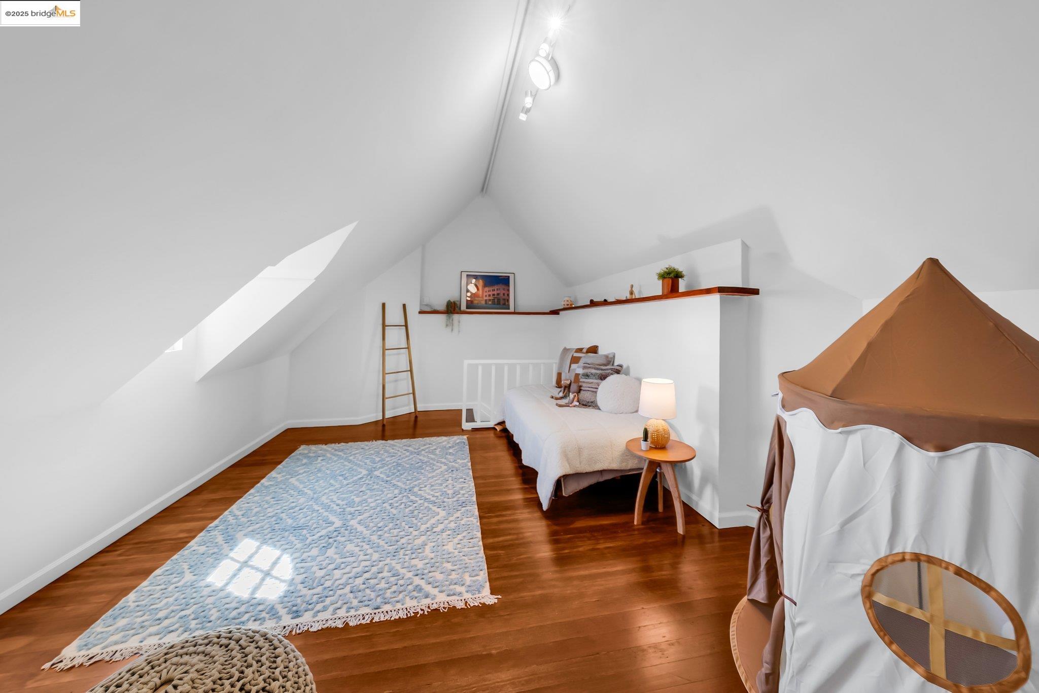 Detail Gallery Image 40 of 60 For 5605 Picardy Dr, Oakland,  CA 94605 - 3 Beds | 1/1 Baths
