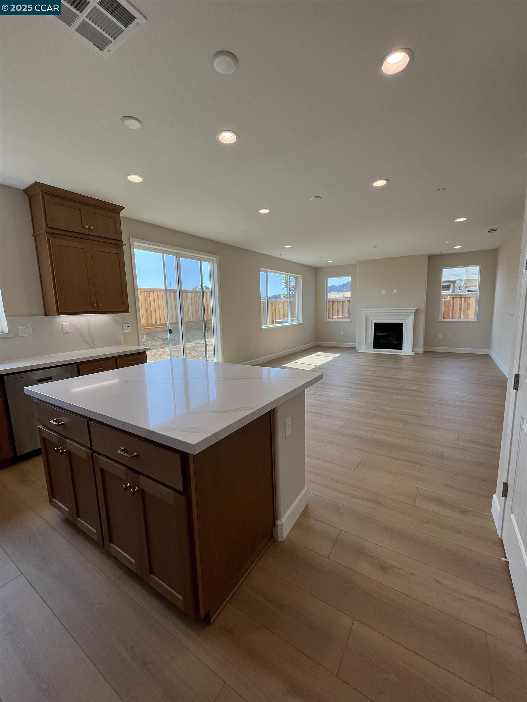 131 Orchard Way, Pittsburg, California 94565, 5 Bedrooms Bedrooms, 9 Rooms Rooms,3 BathroomsBathrooms,Residential,For Sale,131 Orchard Way,41103222