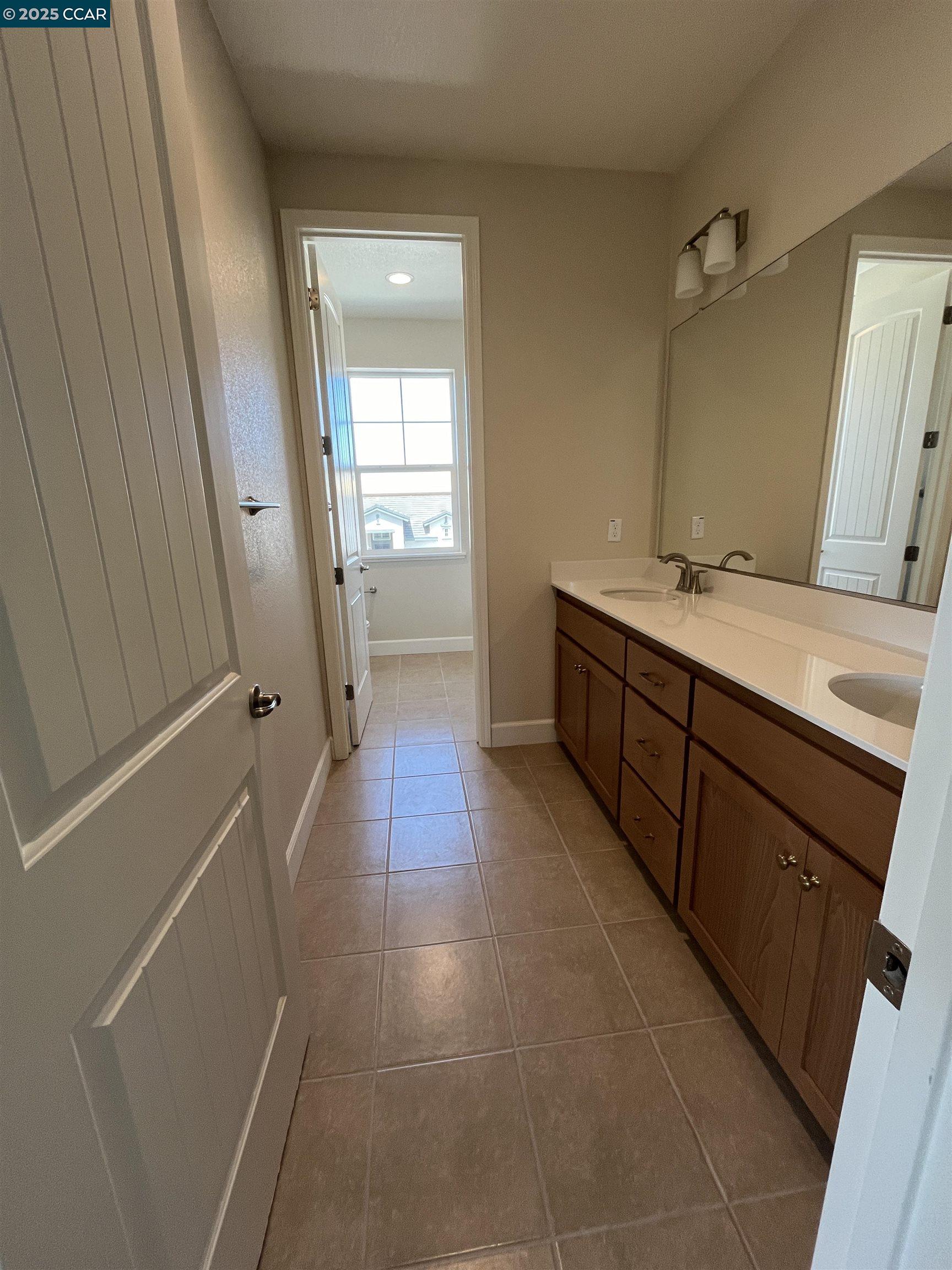 131 Orchard Way, Pittsburg, California 94565, 5 Bedrooms Bedrooms, 9 Rooms Rooms,3 BathroomsBathrooms,Residential,For Sale,131 Orchard Way,41103222