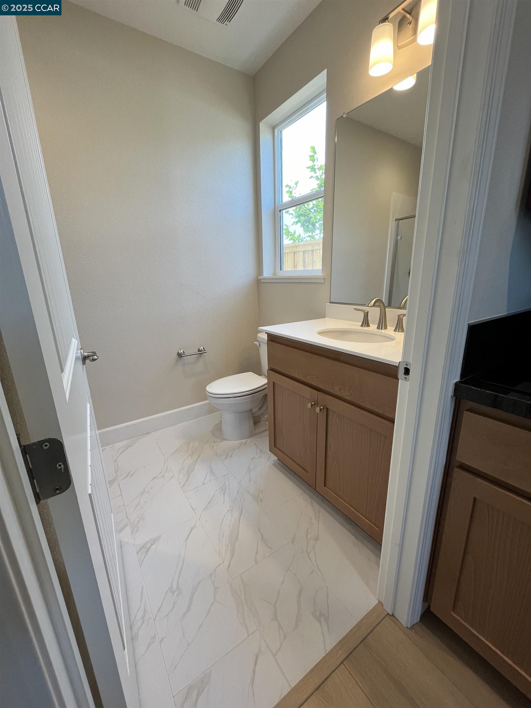 131 Orchard Way, Pittsburg, California 94565, 5 Bedrooms Bedrooms, 9 Rooms Rooms,3 BathroomsBathrooms,Residential,For Sale,131 Orchard Way,41103222