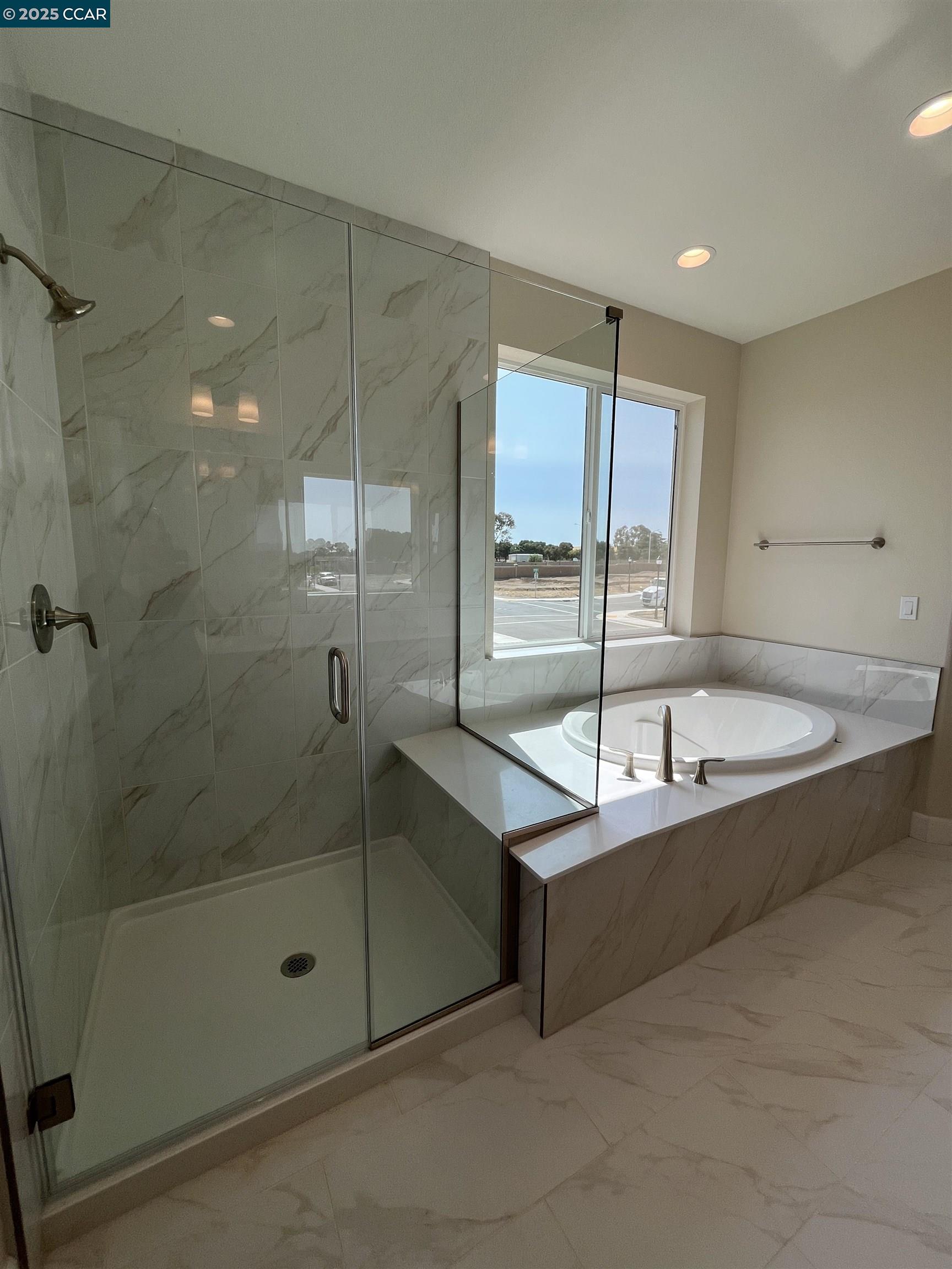 131 Orchard Way, Pittsburg, California 94565, 5 Bedrooms Bedrooms, 9 Rooms Rooms,3 BathroomsBathrooms,Residential,For Sale,131 Orchard Way,41103222