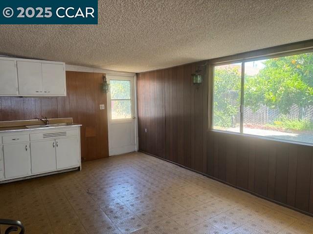 572 Meek Avenue, Hayward, California 94541, 2 Bedrooms Bedrooms, 8 Rooms Rooms,2 BathroomsBathrooms,Residential,For Sale,572 Meek Avenue,41103223