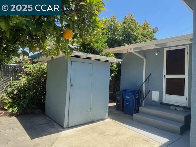 572 Meek Avenue, Hayward, California 94541, 2 Bedrooms Bedrooms, 8 Rooms Rooms,2 BathroomsBathrooms,Residential,For Sale,572 Meek Avenue,41103223