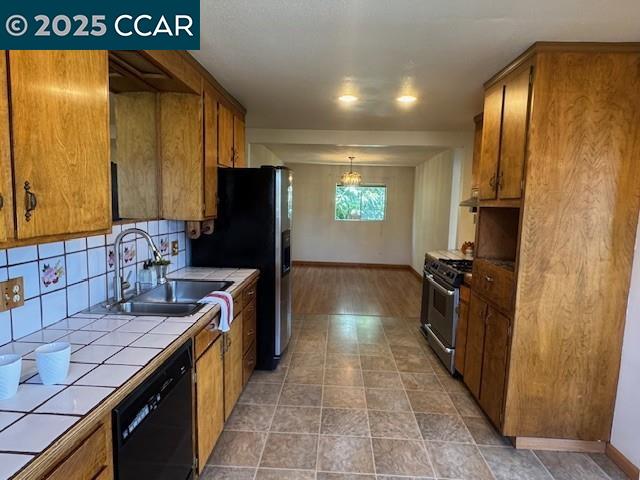 572 Meek Avenue, Hayward, California 94541, 2 Bedrooms Bedrooms, 8 Rooms Rooms,2 BathroomsBathrooms,Residential,For Sale,572 Meek Avenue,41103223
