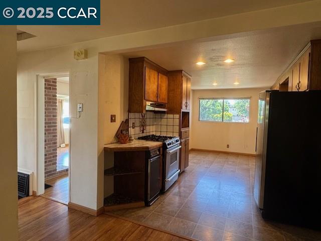 572 Meek Avenue, Hayward, California 94541, 2 Bedrooms Bedrooms, 8 Rooms Rooms,2 BathroomsBathrooms,Residential,For Sale,572 Meek Avenue,41103223