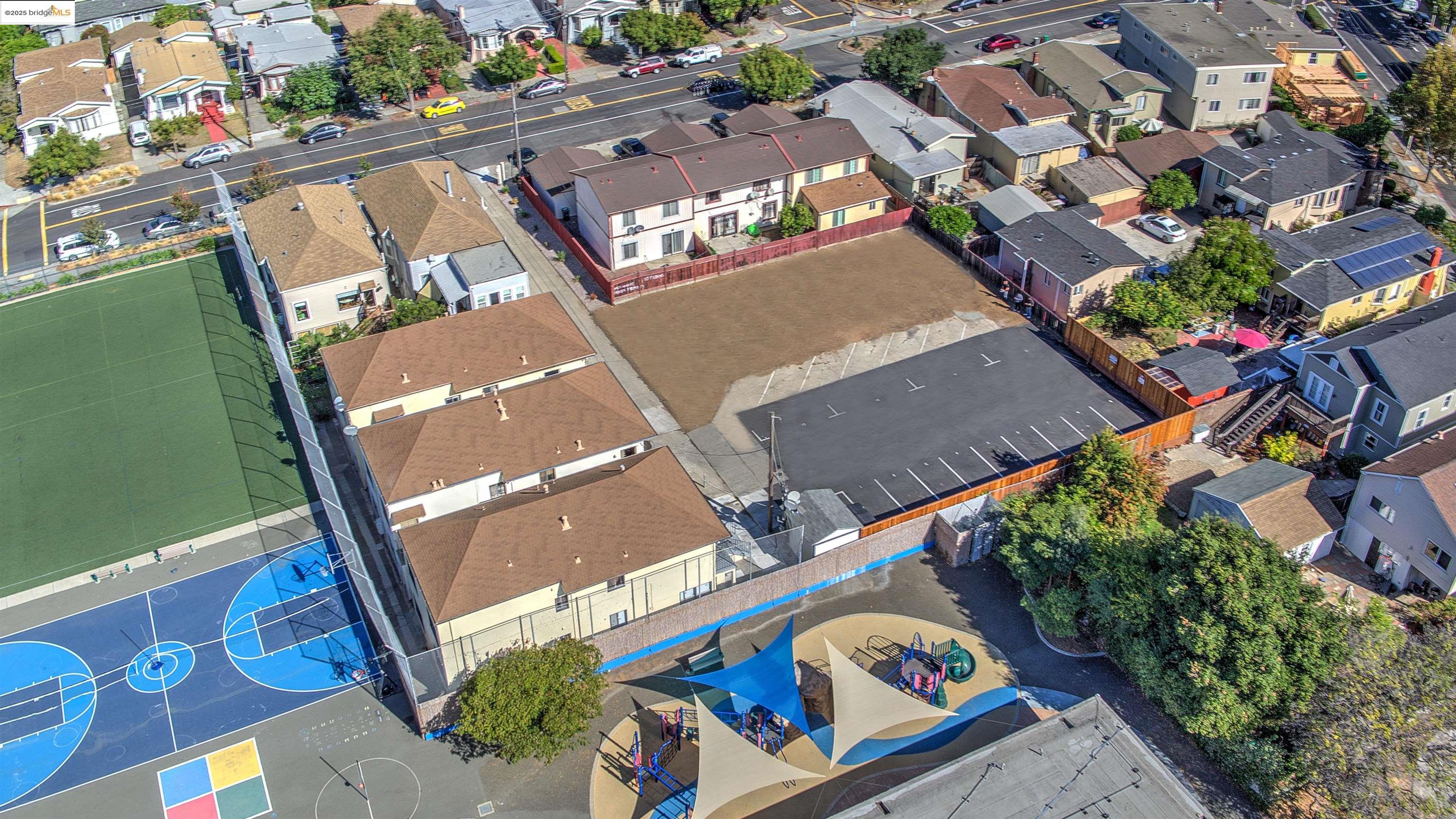 1049 43rd Street, Emeryville, California 94608, ,Commercial Sale,For Sale,1049 43rd Street,41103228