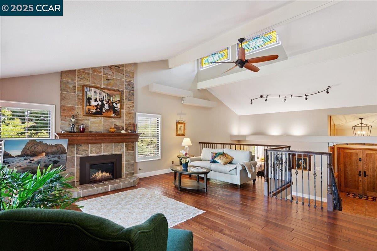 Detail Gallery Image 14 of 43 For 65 Saint Thomas, Pleasant Hill,  CA 94523 - 4 Beds | 2/1 Baths