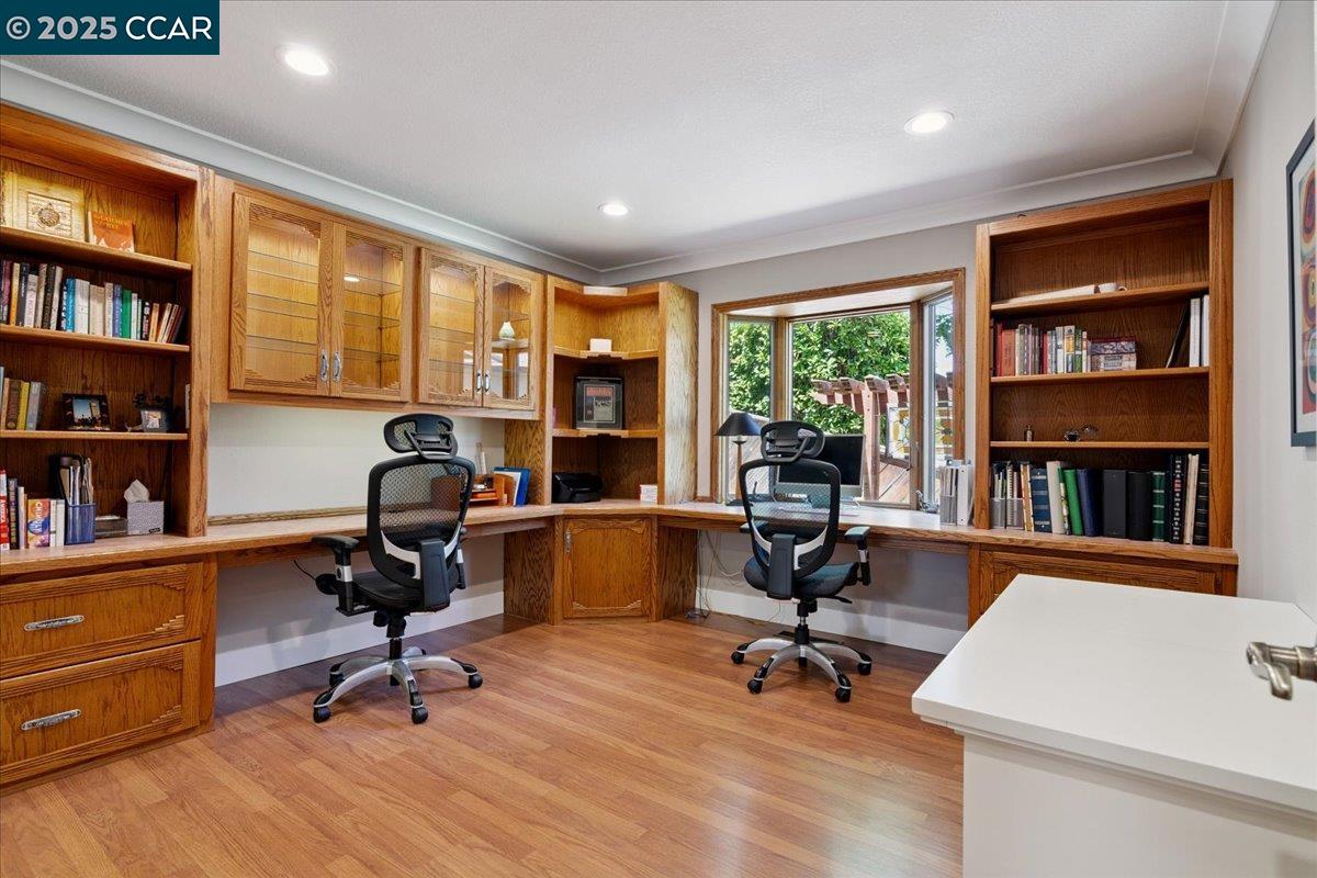 Detail Gallery Image 30 of 43 For 65 Saint Thomas, Pleasant Hill,  CA 94523 - 4 Beds | 2/1 Baths