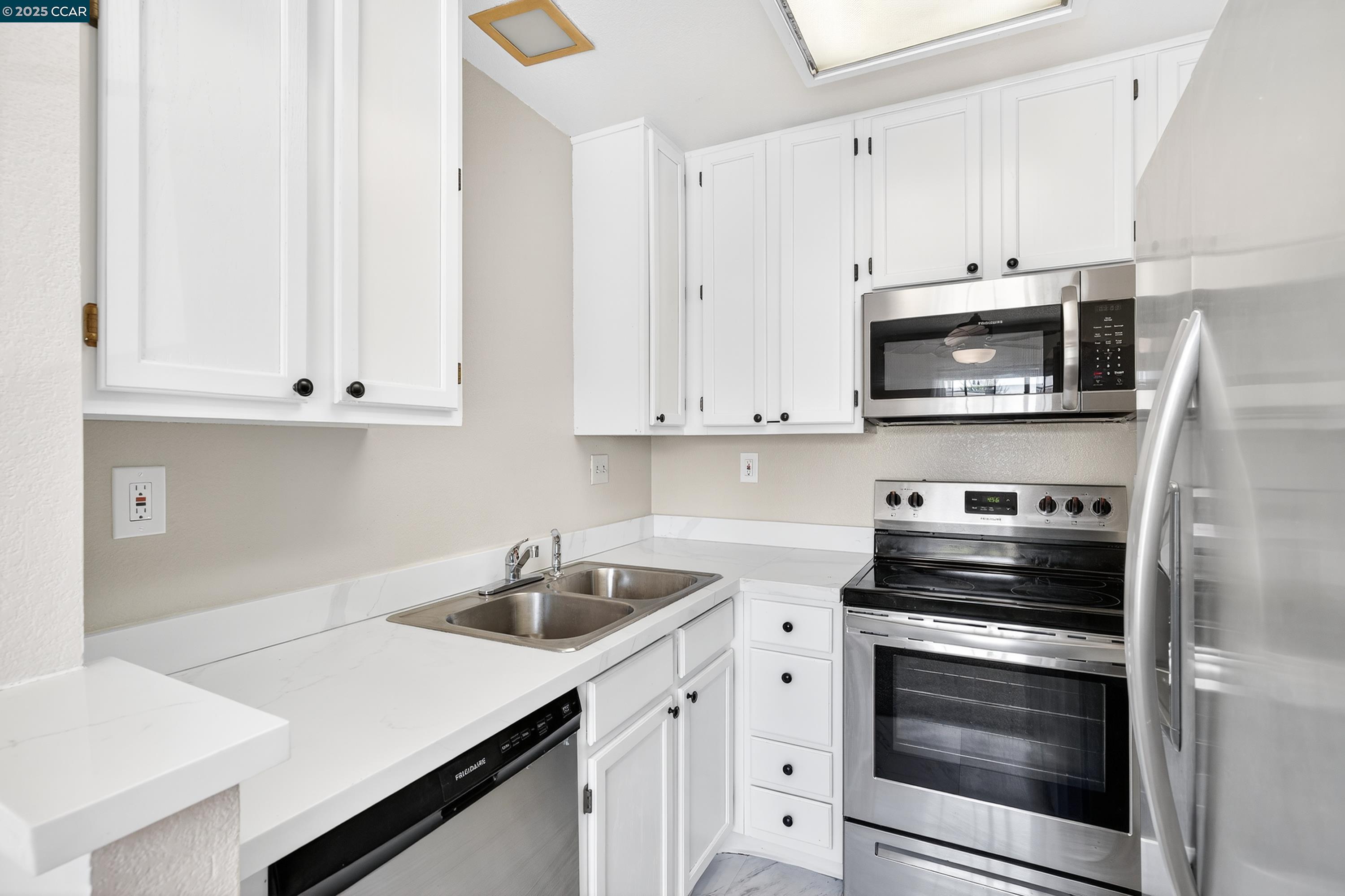 Photo #16: 41103230 Listing: Photo #16