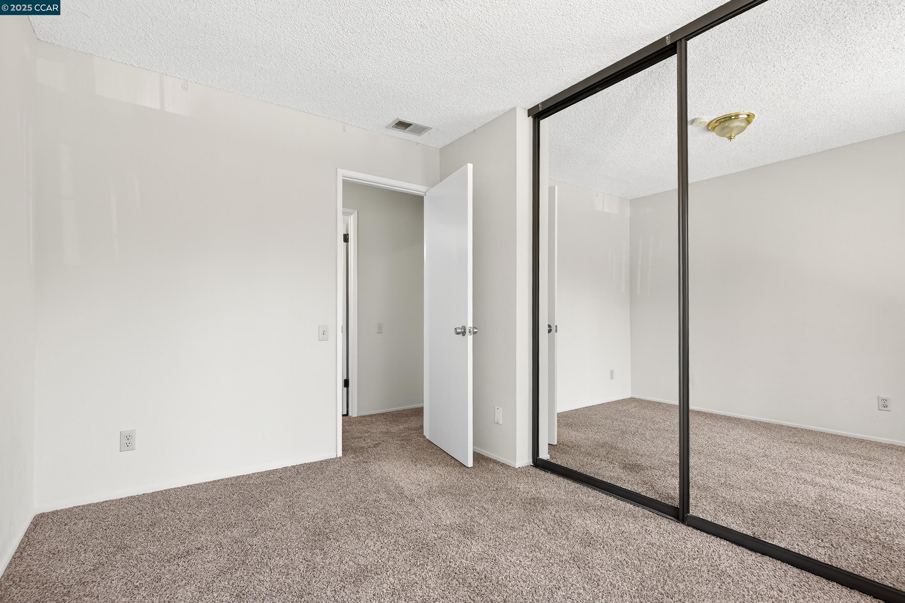 Photo #31: 41103230 Listing: Photo #31