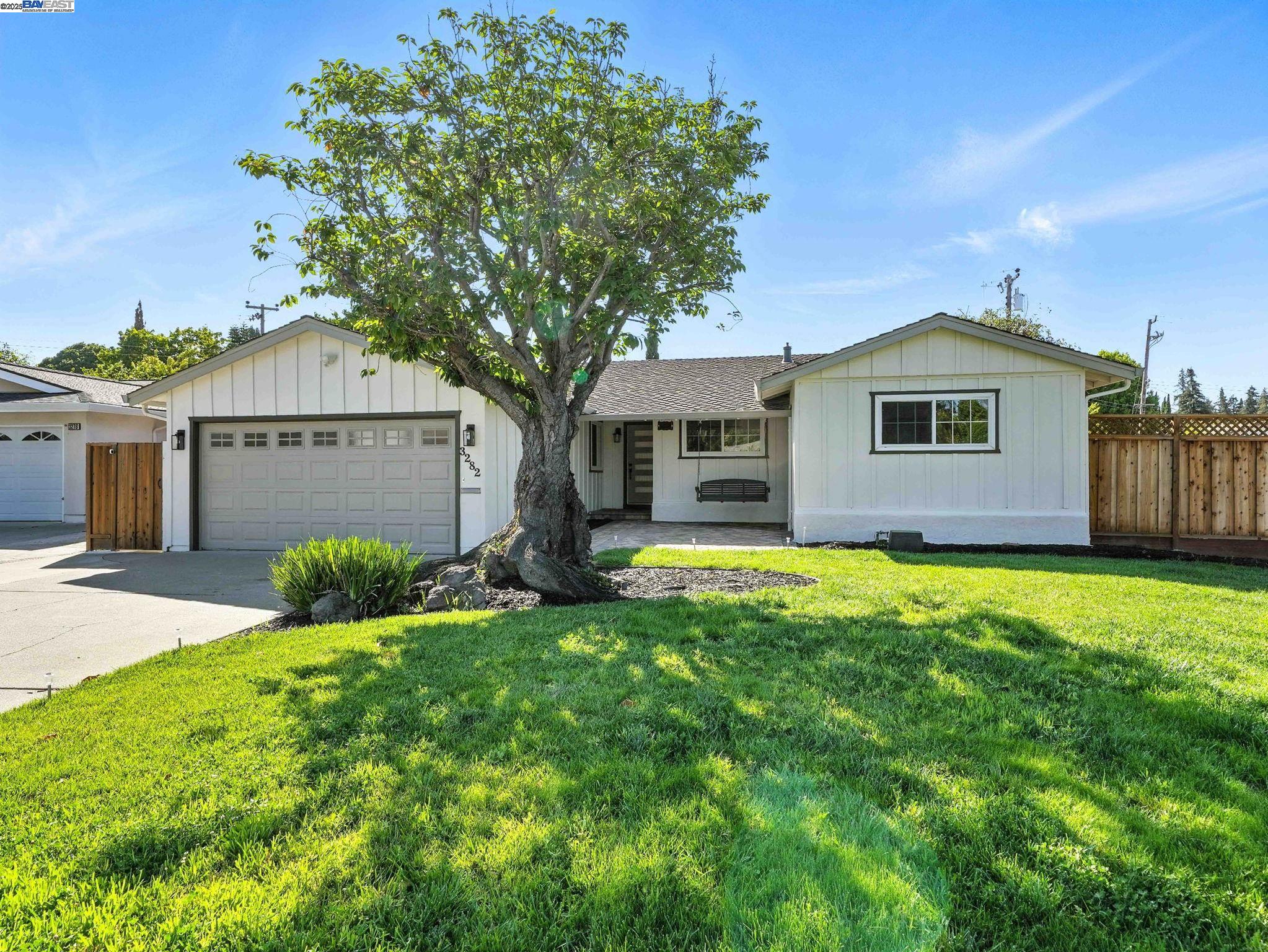 Detail Gallery Image 1 of 1 For Canterbury Ct, Fremont,  CA 94536 - 3 Beds | 2 Baths