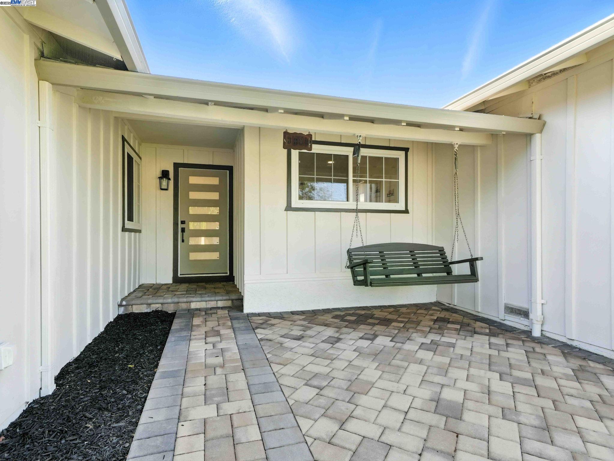 Detail Gallery Image 3 of 42 For 3282 Canterbury Ct, Fremont,  CA 94536 - 3 Beds | 2 Baths