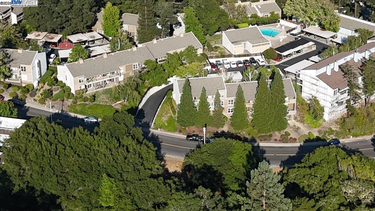 Detail Gallery Image 43 of 44 For 2067 Ascot Dr #245,  Moraga,  CA 94556 - 1 Beds | 1 Baths