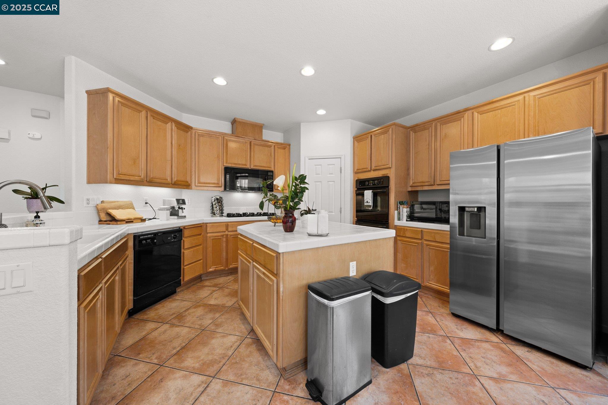868 Deer Spring Cir, Concord, California 94521, 5 Bedrooms Bedrooms, 11 Rooms Rooms,3 BathroomsBathrooms,Residential,For Sale,868 Deer Spring Cir,41103235
