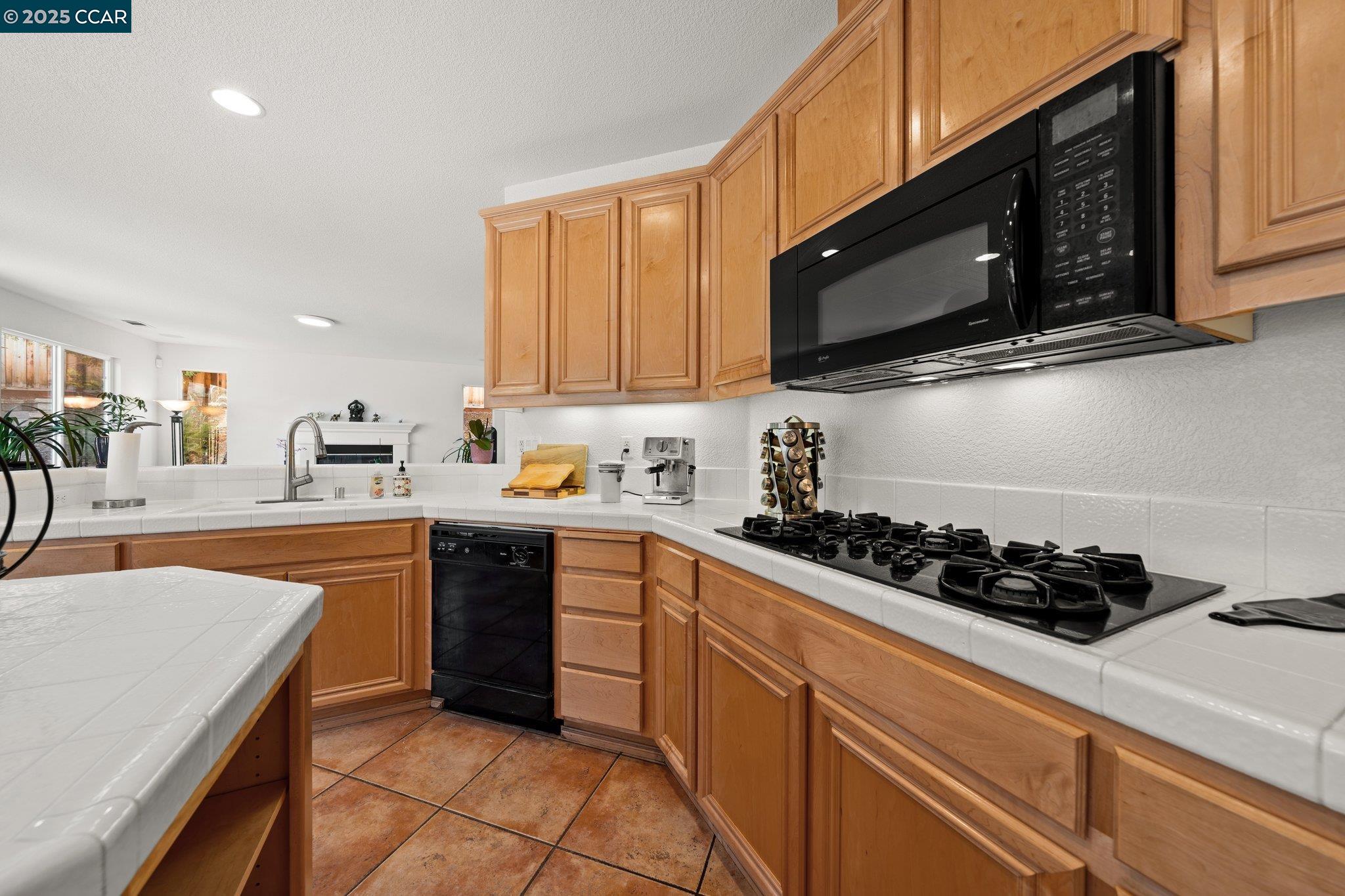 868 Deer Spring Cir, Concord, California 94521, 5 Bedrooms Bedrooms, 11 Rooms Rooms,3 BathroomsBathrooms,Residential,For Sale,868 Deer Spring Cir,41103235