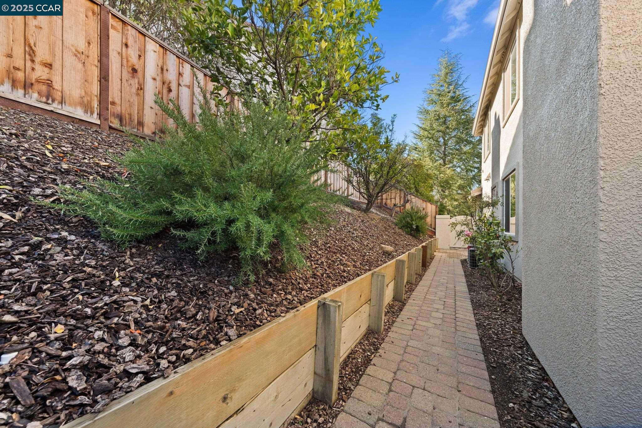 868 Deer Spring Cir, Concord, California 94521, 5 Bedrooms Bedrooms, 11 Rooms Rooms,3 BathroomsBathrooms,Residential,For Sale,868 Deer Spring Cir,41103235