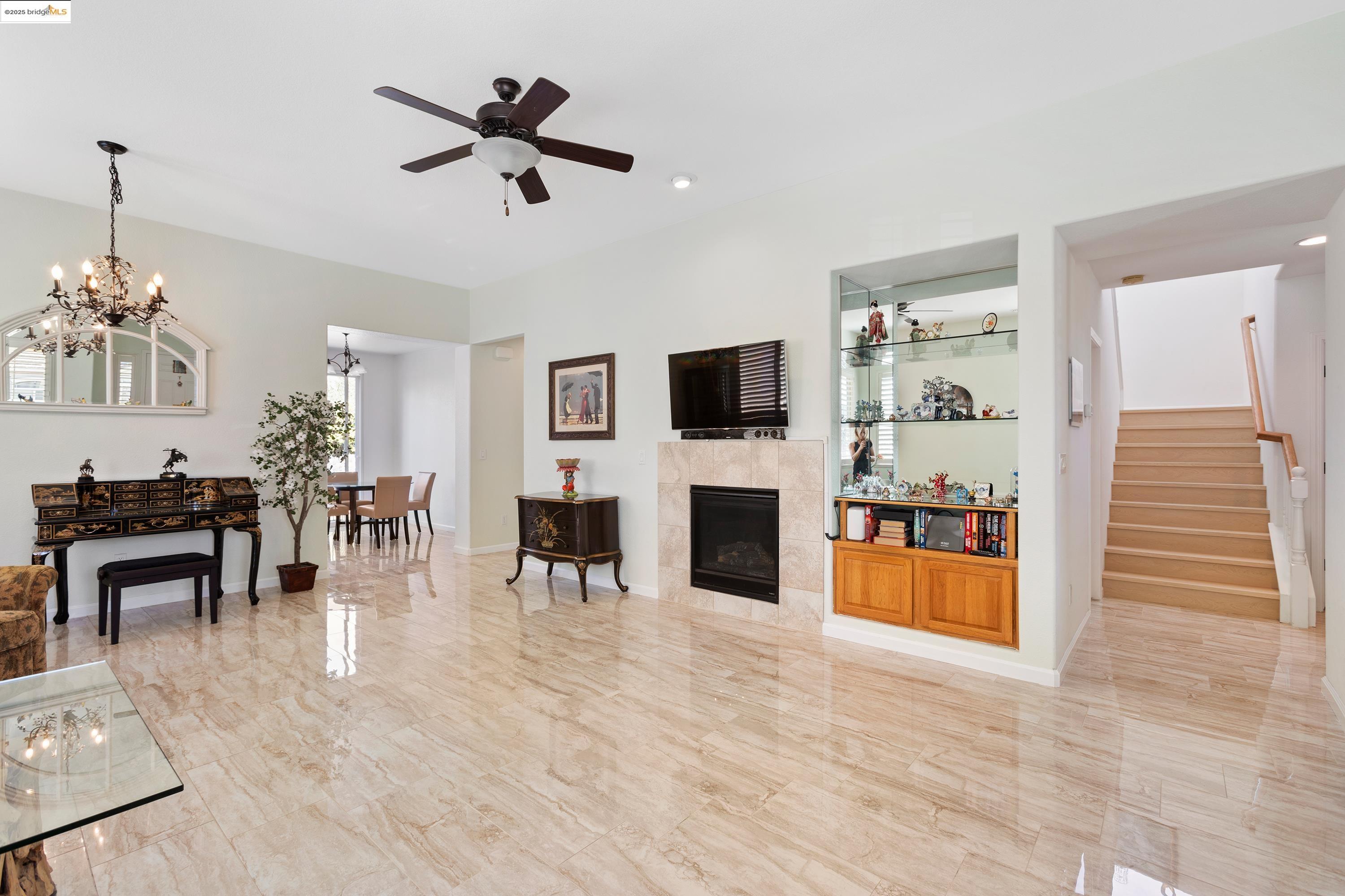 Detail Gallery Image 5 of 25 For 1641 Tucson Circle, Suisun City,  CA 94585 - 3 Beds | 2/1 Baths