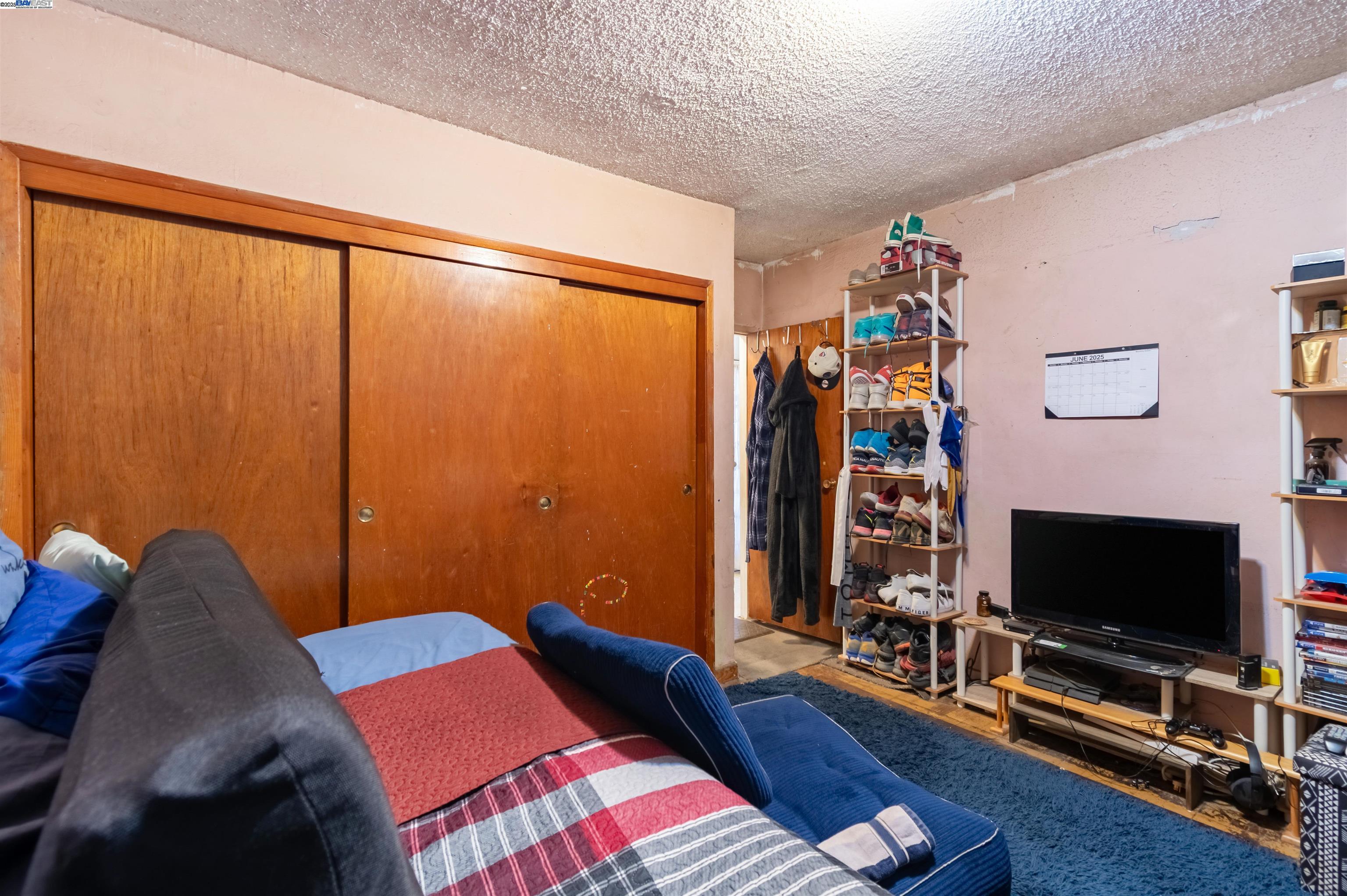 1045 72nd Avenue, Oakland, California 94621, 2 Bedrooms Bedrooms, 3 Rooms Rooms,1 BathroomBathrooms,Residential,For Sale,1045 72nd Avenue,41103237