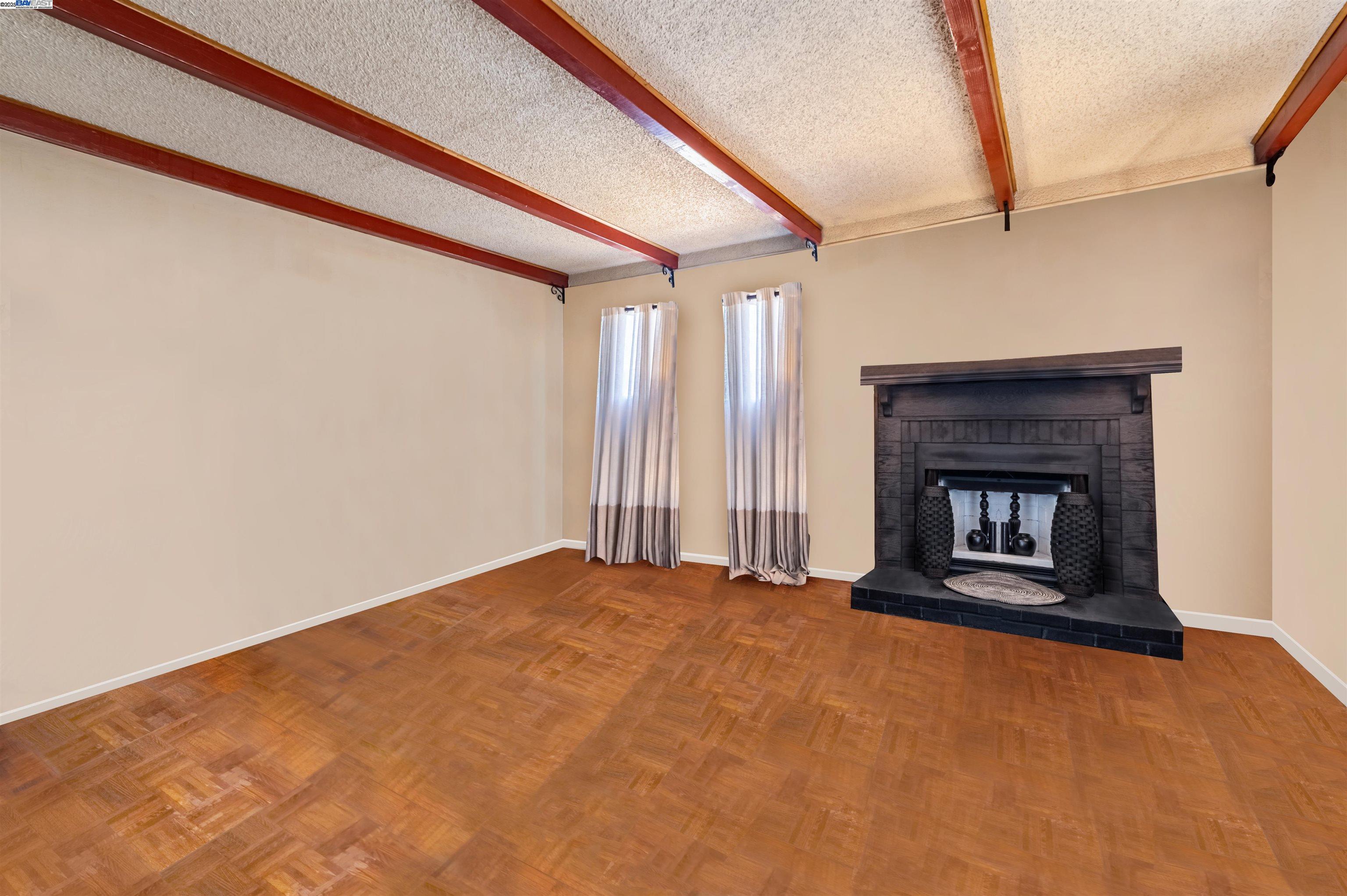 Detail Gallery Image 9 of 14 For 1045 72nd Avenue, Oakland,  CA 94621 - 2 Beds | 1 Baths