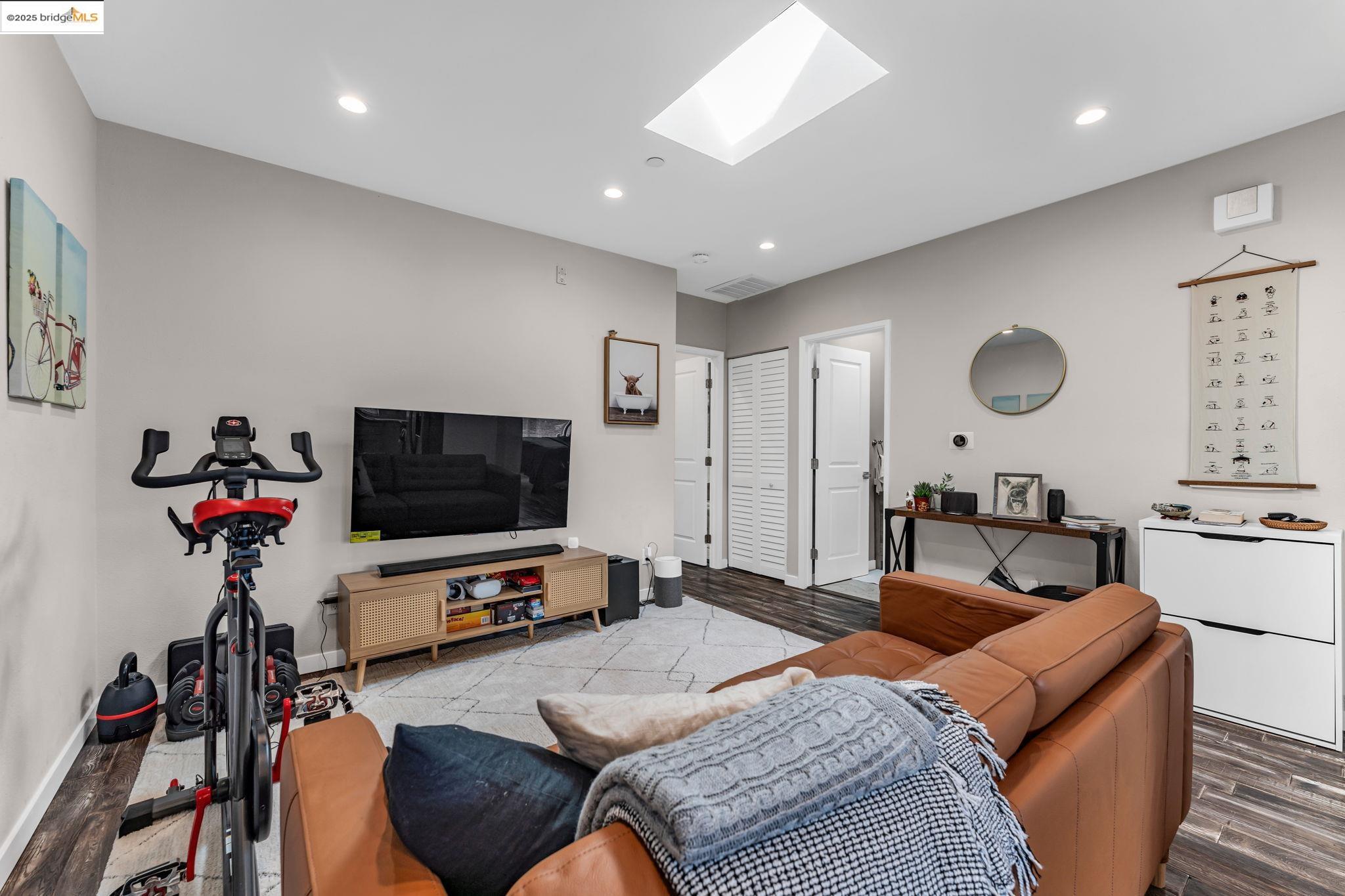 770-772 55th St, Oakland, California 94609, ,Residential Income,For Sale,770-772 55th St,41103238