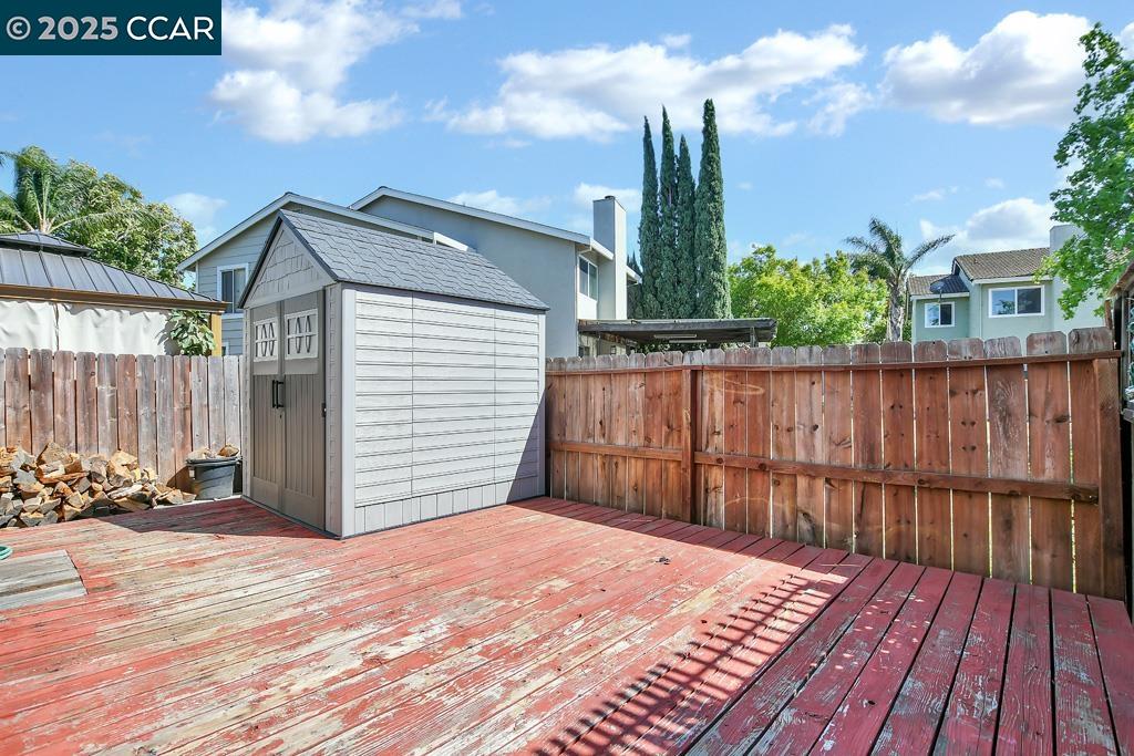 65 Edgewater Pl, Pittsburg, California 94565, 4 Bedrooms Bedrooms, 8 Rooms Rooms,2 BathroomsBathrooms,Residential,For Sale,65 Edgewater Pl,41103240