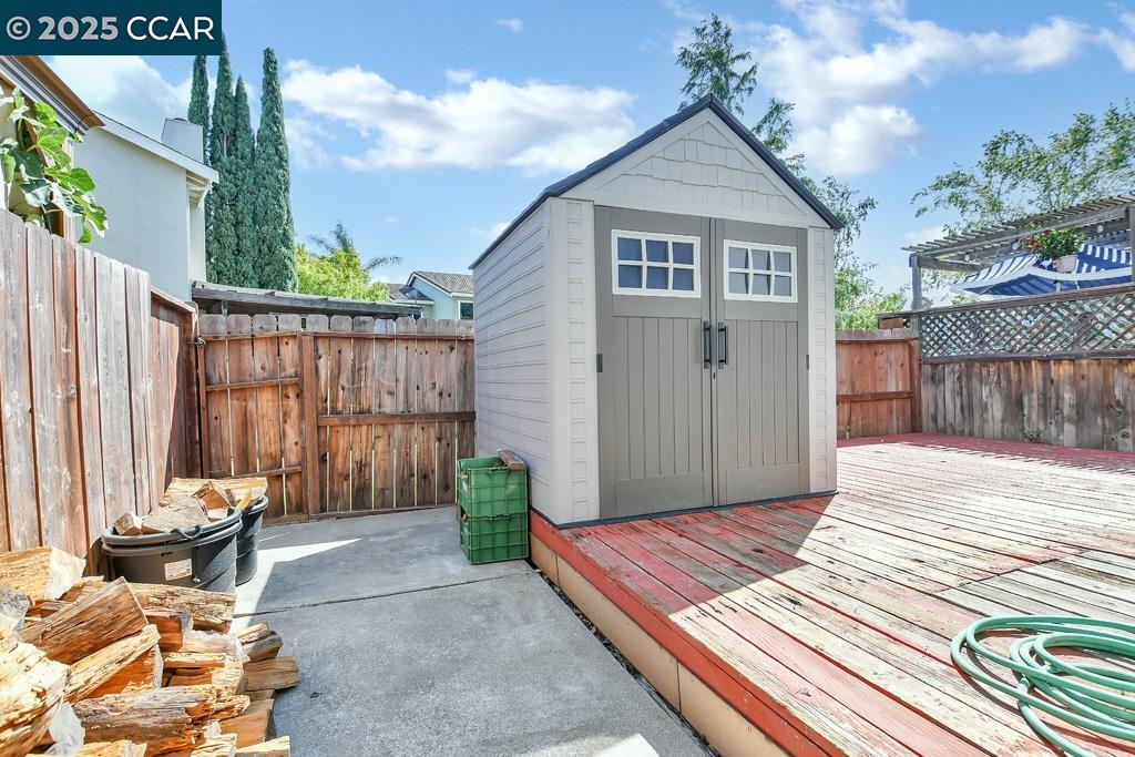 65 Edgewater Pl, Pittsburg, California 94565, 4 Bedrooms Bedrooms, 8 Rooms Rooms,2 BathroomsBathrooms,Residential,For Sale,65 Edgewater Pl,41103240