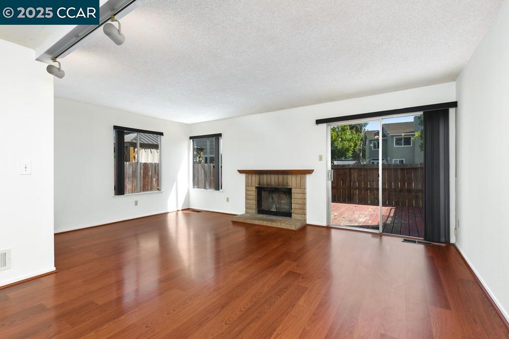 65 Edgewater Pl, Pittsburg, California 94565, 4 Bedrooms Bedrooms, 8 Rooms Rooms,2 BathroomsBathrooms,Residential,For Sale,65 Edgewater Pl,41103240