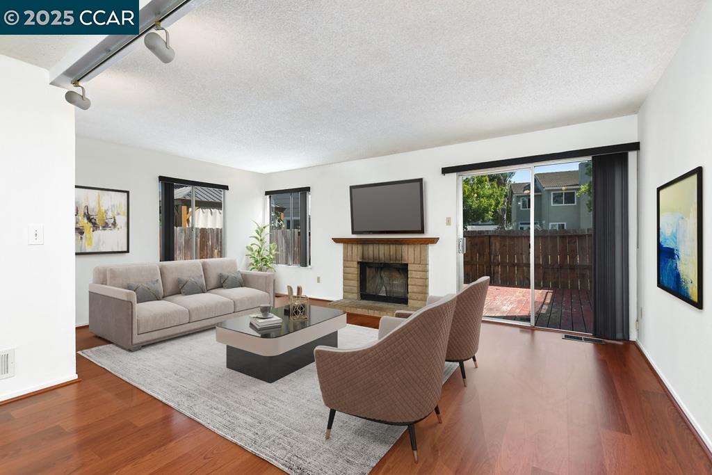 65 Edgewater Pl, Pittsburg, California 94565, 4 Bedrooms Bedrooms, 8 Rooms Rooms,2 BathroomsBathrooms,Residential,For Sale,65 Edgewater Pl,41103240