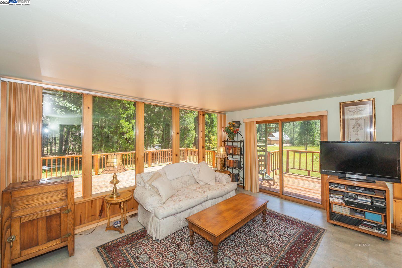 30 Dorleska Ct., Trinity Center, California 96091, 2 Bedrooms Bedrooms, 8 Rooms Rooms,2 BathroomsBathrooms,Residential,For Sale,30 Dorleska Ct.,41103242