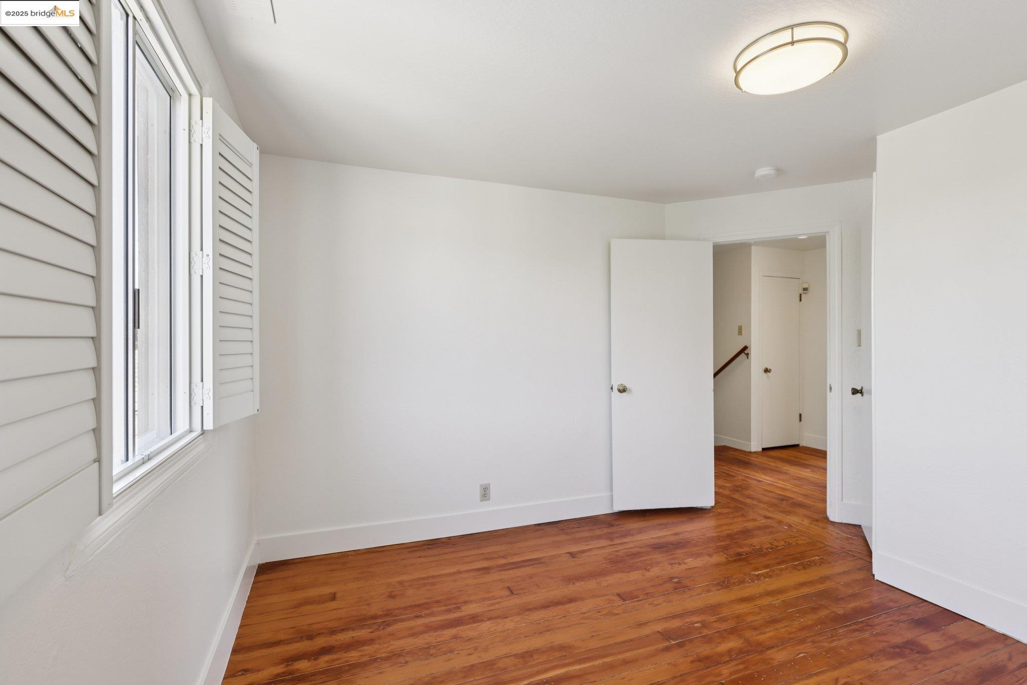 1822 40Th Ave, Oakland, California 94601, 4 Bedrooms Bedrooms, 7 Rooms Rooms,2 BathroomsBathrooms,Residential,For Sale,1822 40Th Ave,41103245