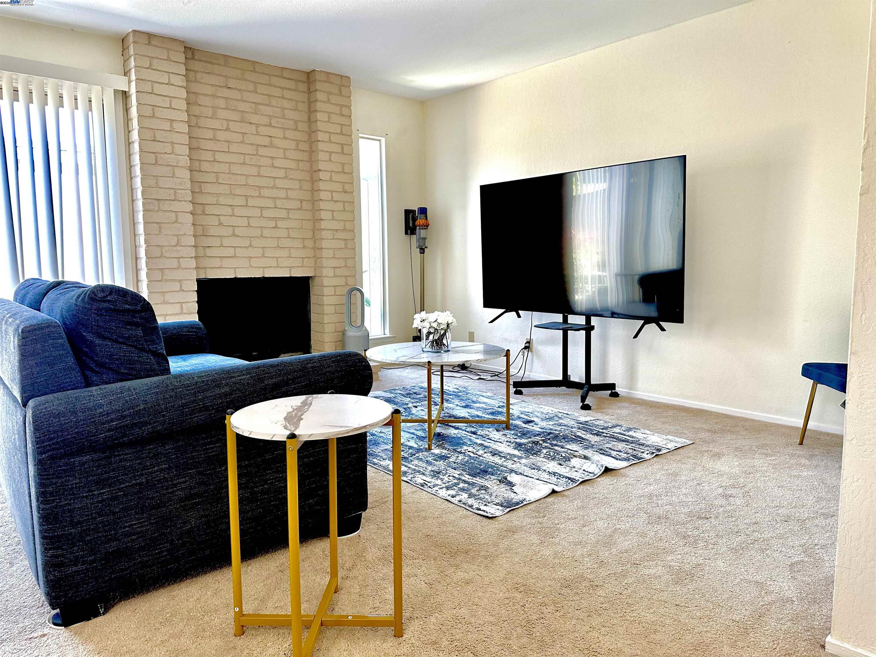Photo #2: 41103246 Listing 
