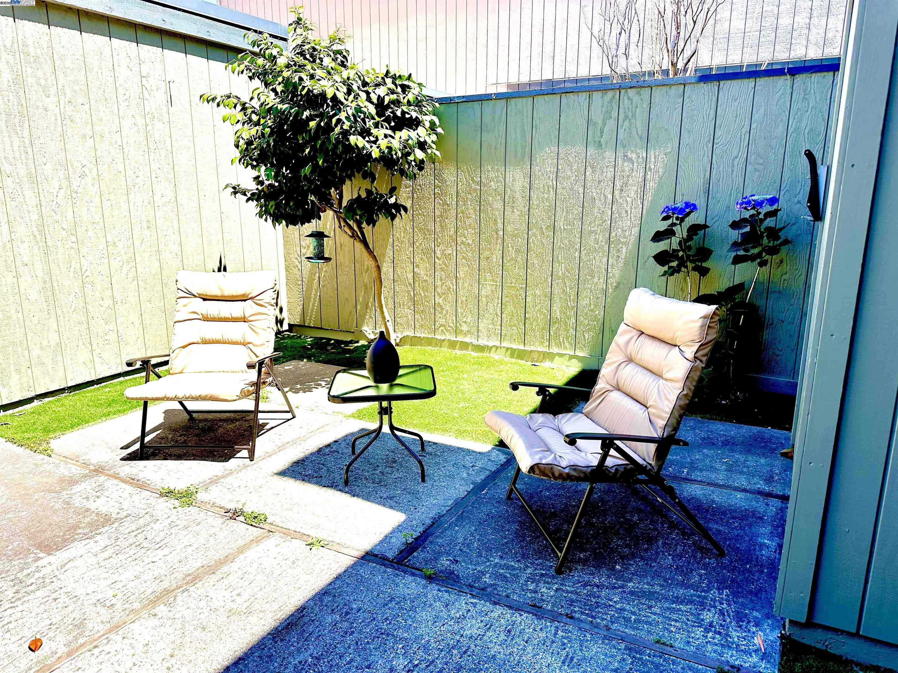Detail Gallery Image 22 of 25 For 3521 Oleander, Alameda,  CA 94502 - 3 Beds | 1/1 Baths