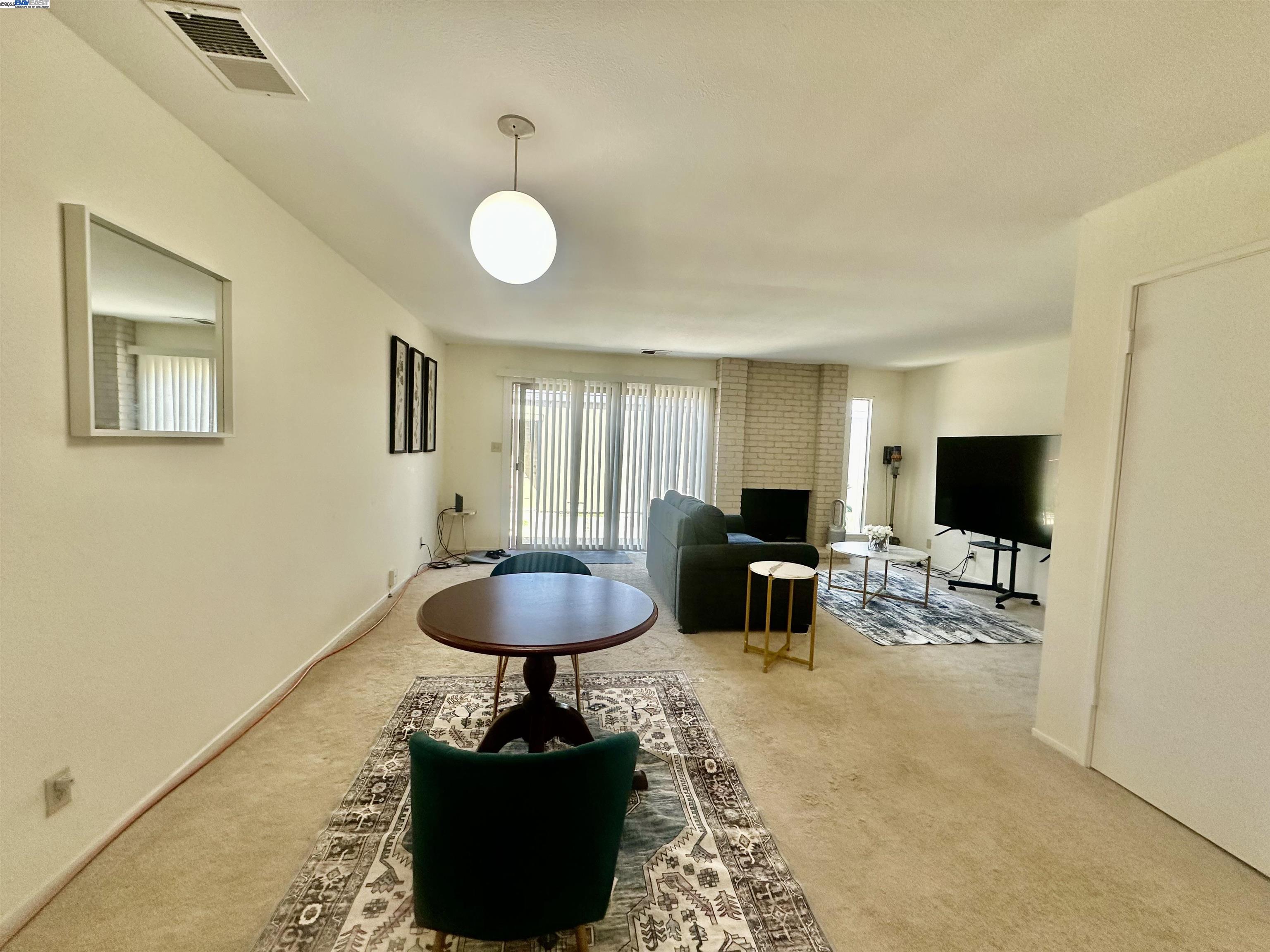 Photo #5: 41103246 Listing 