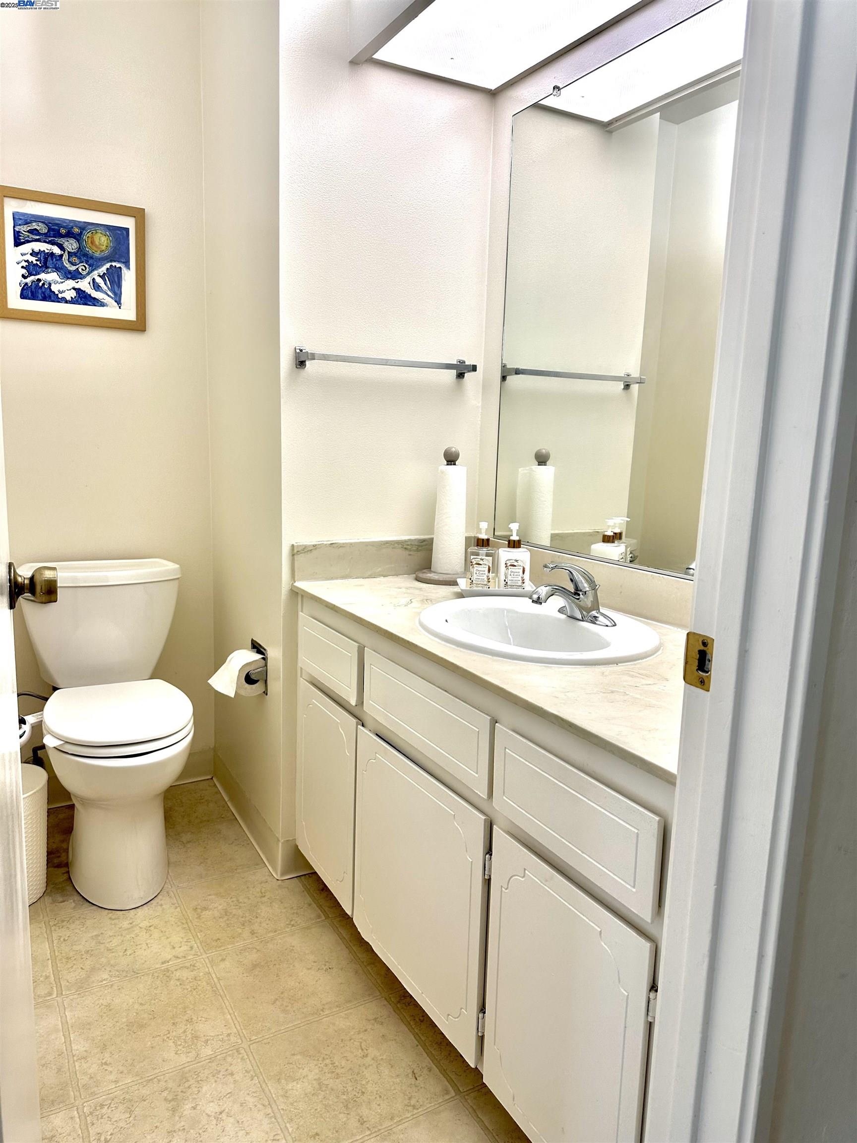 Detail Gallery Image 9 of 25 For 3521 Oleander, Alameda,  CA 94502 - 3 Beds | 1/1 Baths