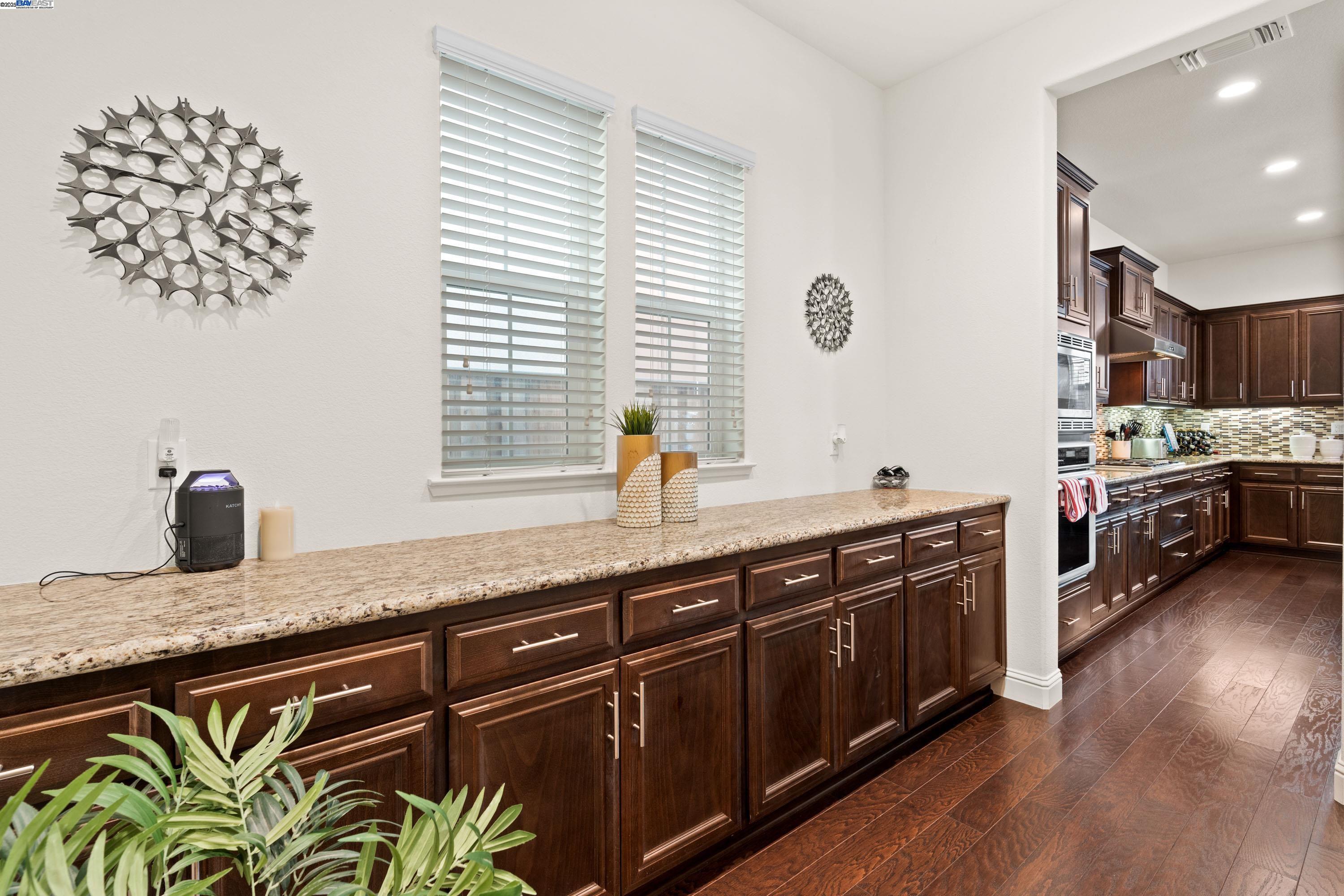 Detail Gallery Image 14 of 60 For 4440 Pine Mountain Way, Dublin,  CA 94568 - 5 Beds | 5/1 Baths