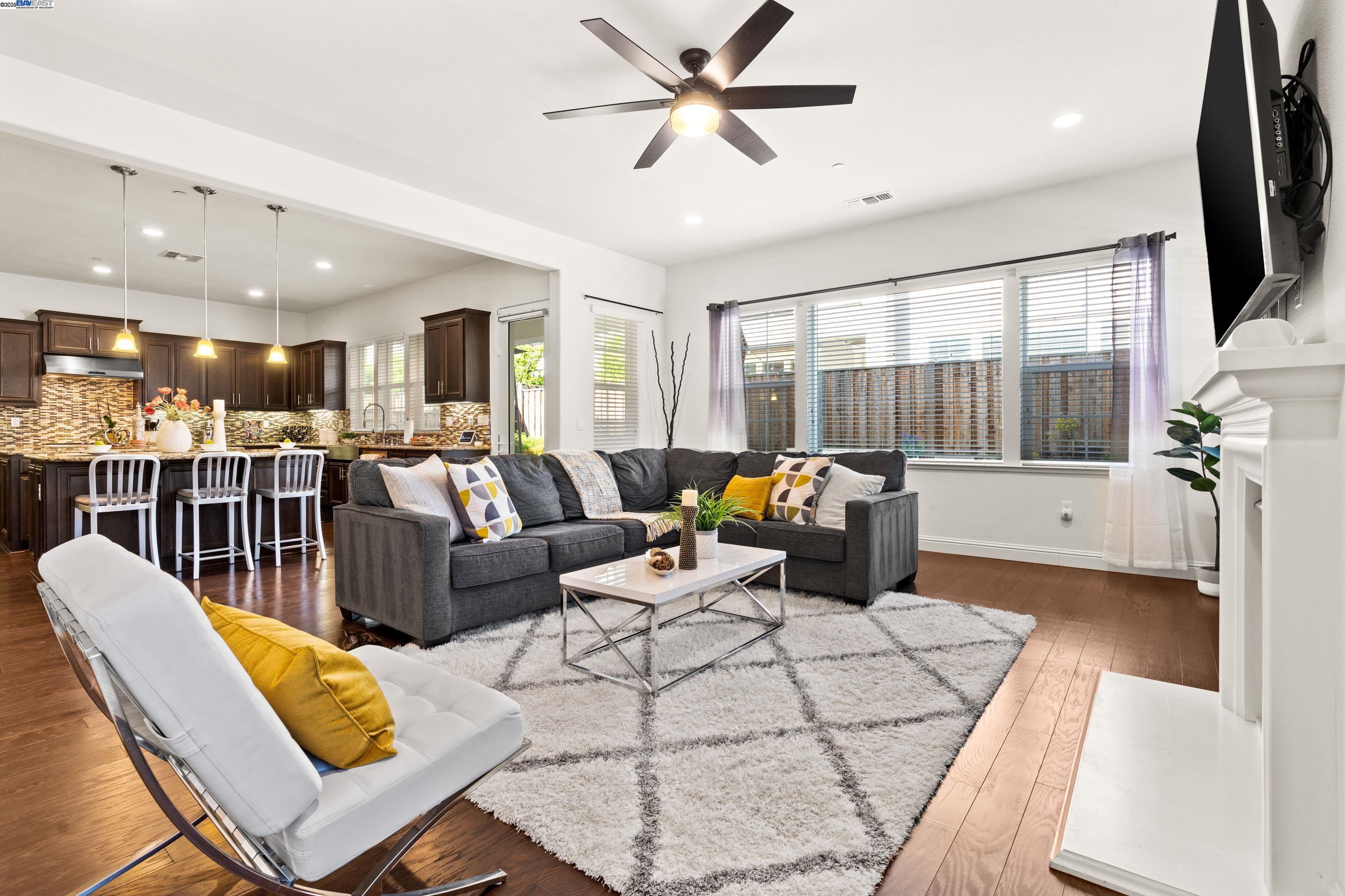 Detail Gallery Image 5 of 60 For 4440 Pine Mountain Way, Dublin,  CA 94568 - 5 Beds | 5/1 Baths