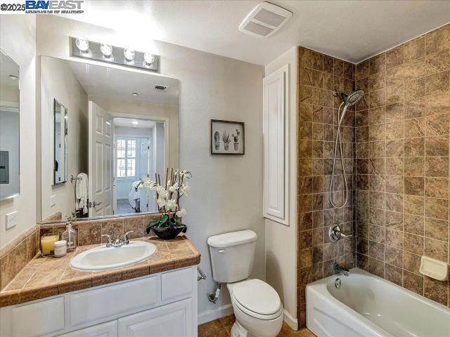 Detail Gallery Image 18 of 54 For 3275 Dublin Blvd #408,  Dublin,  CA 94568 - 2 Beds | 2 Baths