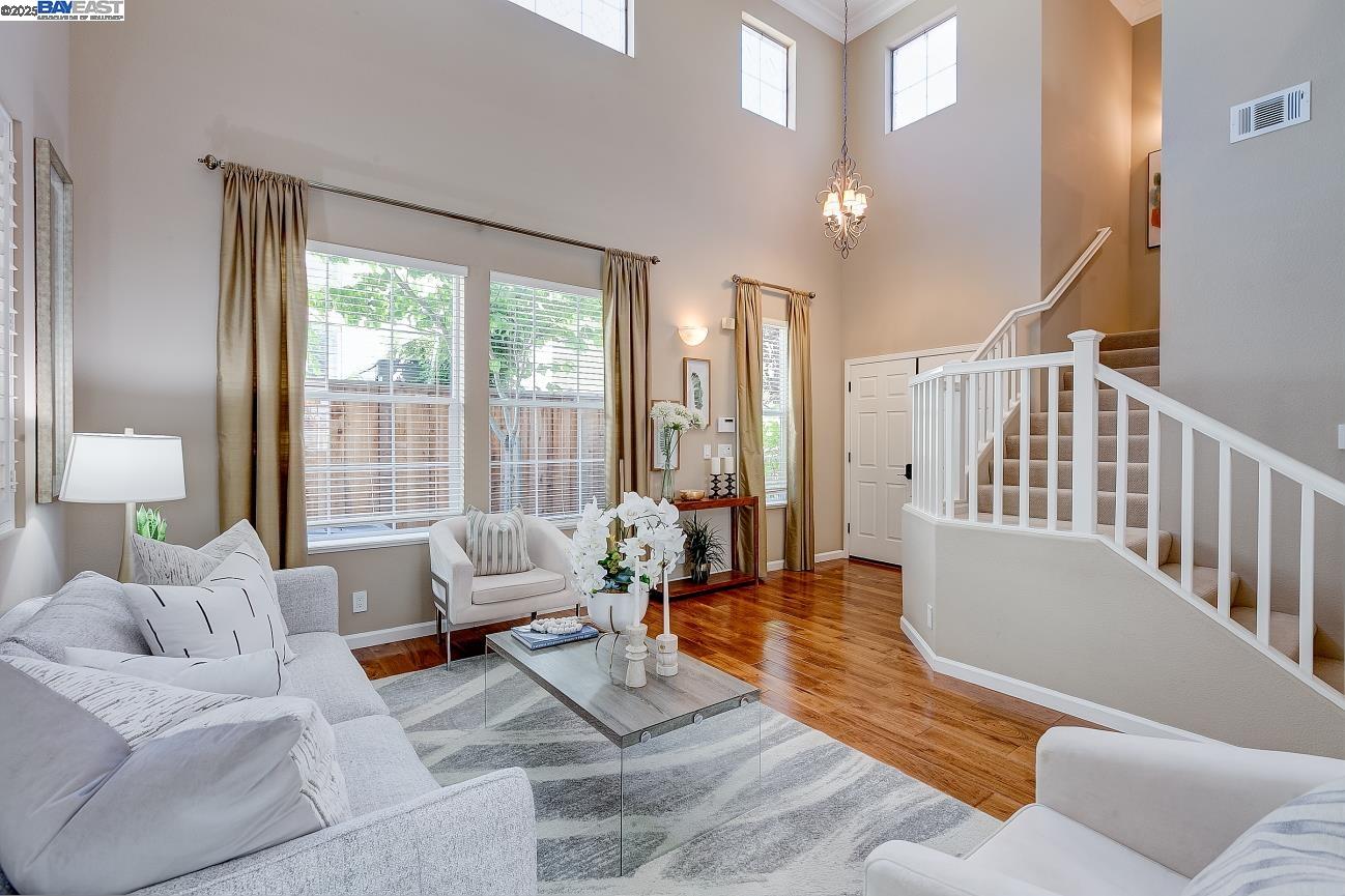 Detail Gallery Image 5 of 32 For 203 Azalea Ln, San Ramon,  CA 94582 - 4 Beds | 3 Baths