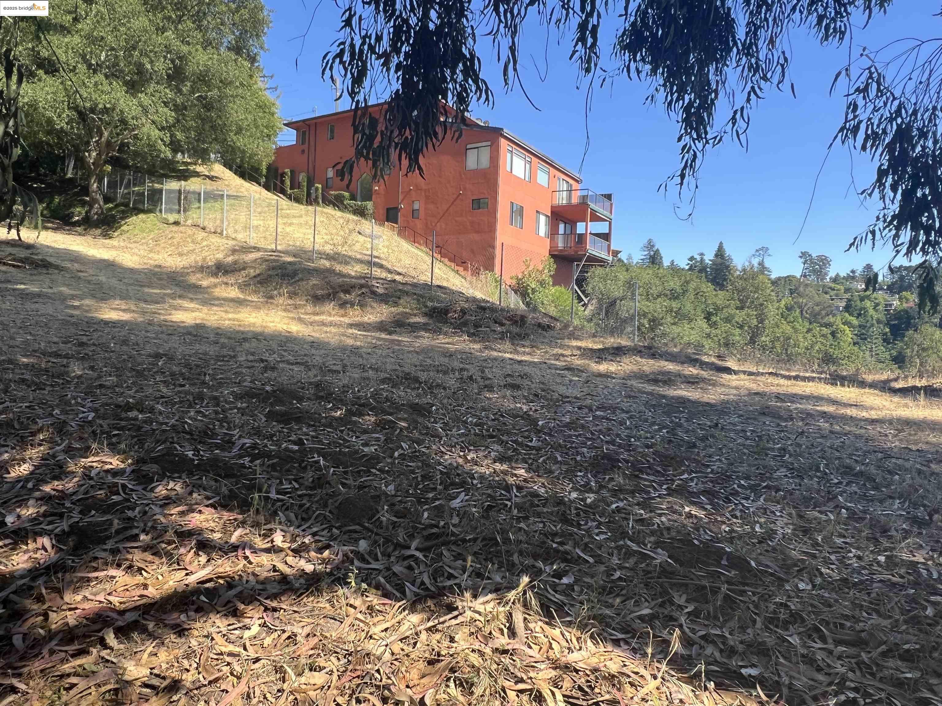 82 Oakwood Ct, Oakland, California 94611, ,Land,For Sale,82 Oakwood Ct,41103258