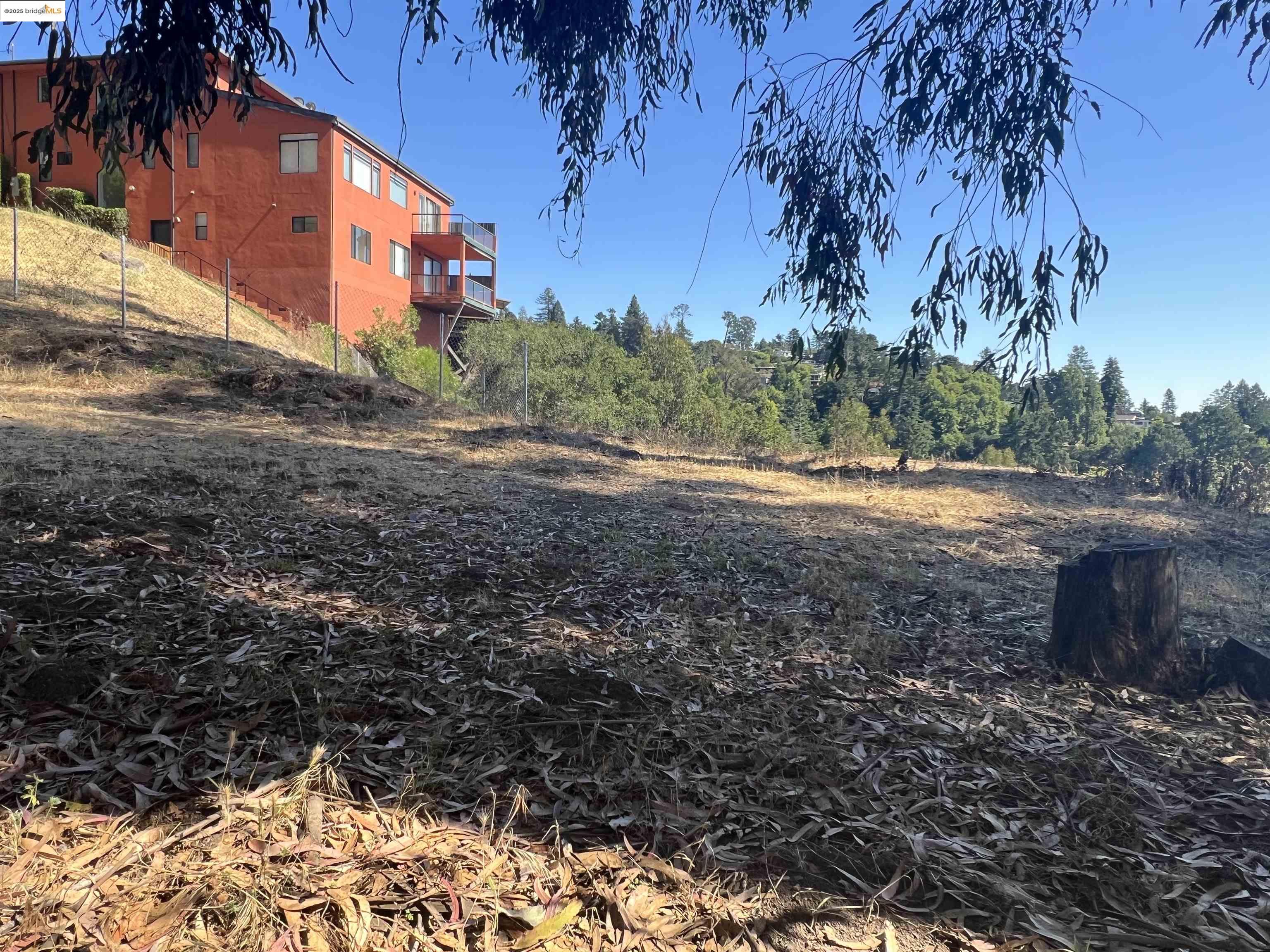 82 Oakwood Ct, Oakland, California 94611, ,Land,For Sale,82 Oakwood Ct,41103258