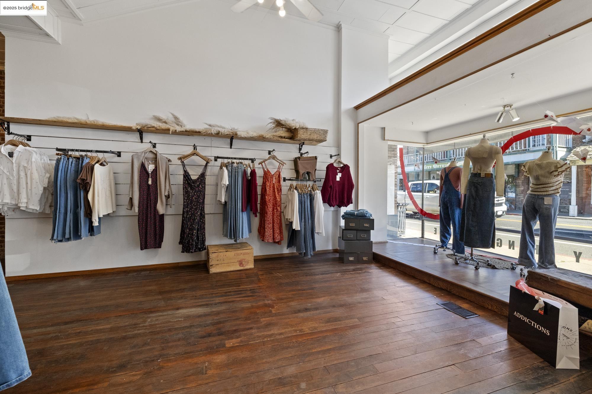 146 S Washington, Sonora, California 95370, ,Commercial Sale,For Sale,146 S Washington,41103259