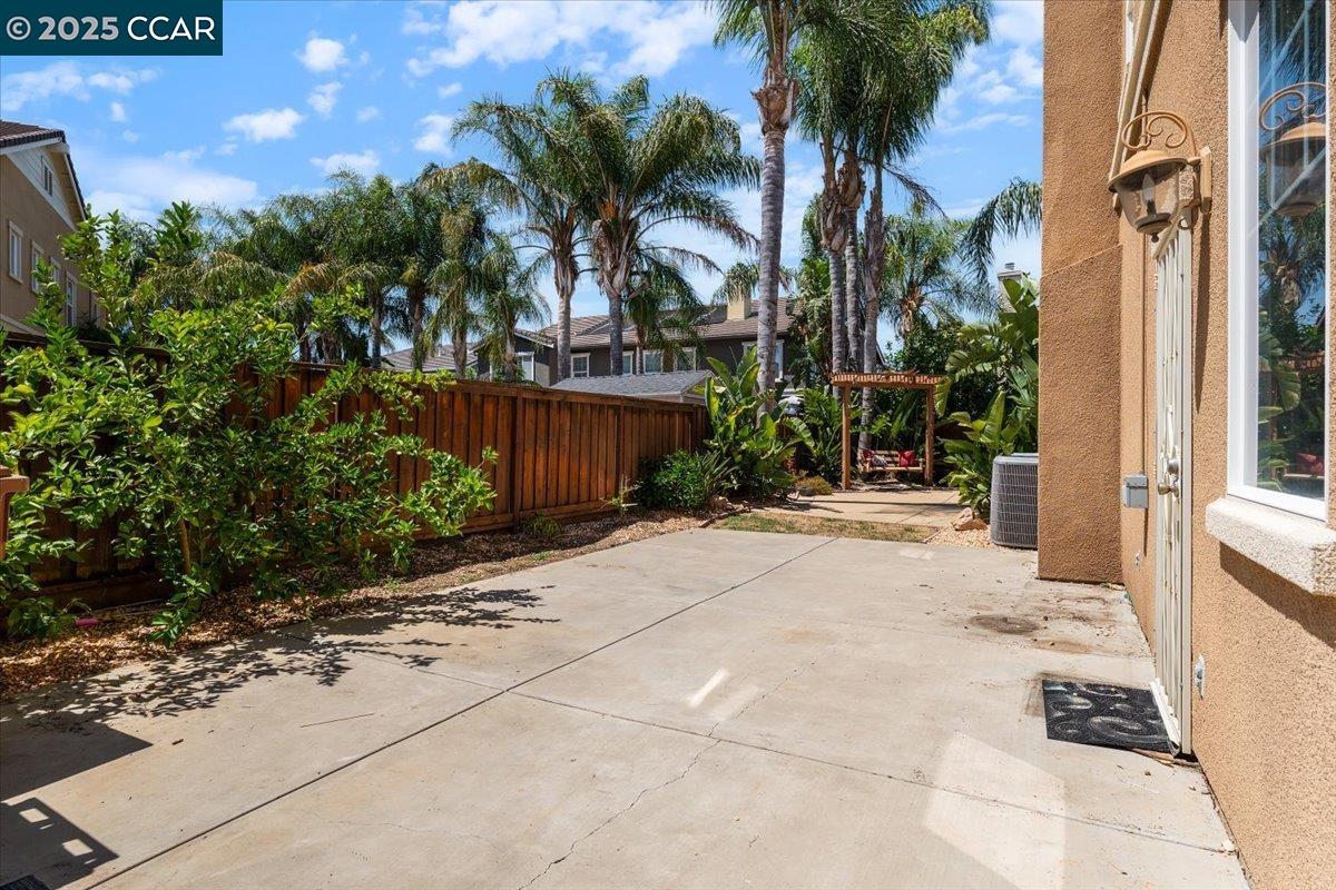 Detail Gallery Image 42 of 47 For 1669 Albani Place, Brentwood,  CA 94513 - 5 Beds | 3/1 Baths