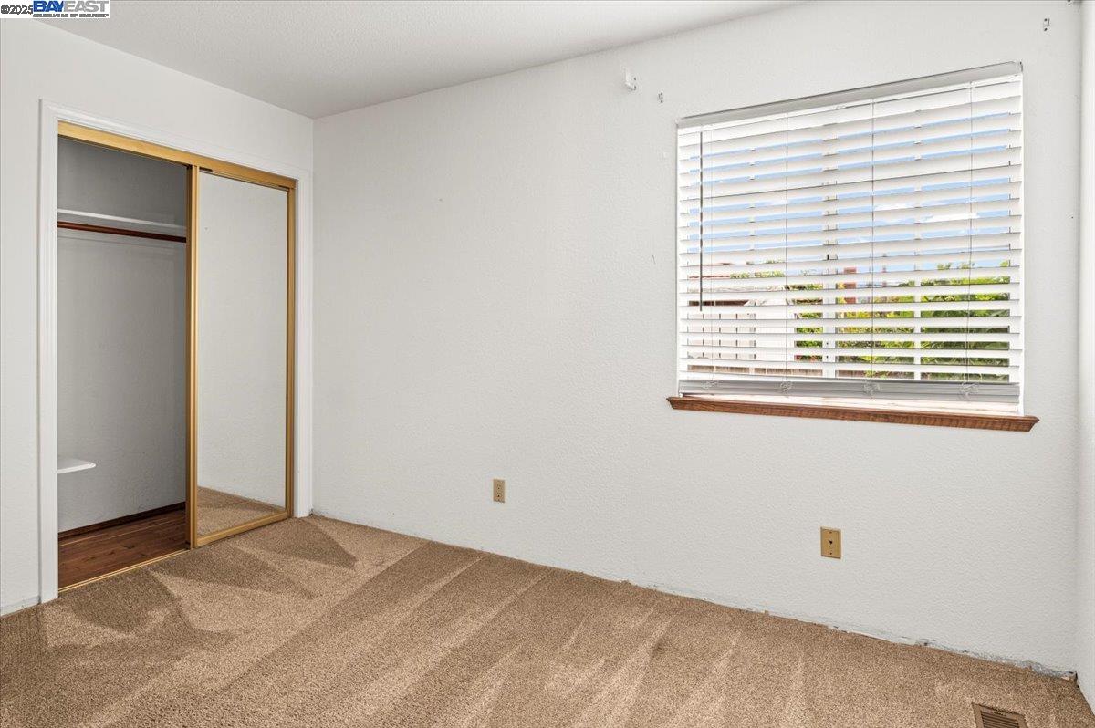4095 Robin Ln, Castro Valley, California 94546, 4 Bedrooms Bedrooms, 8 Rooms Rooms,3 BathroomsBathrooms,Residential,For Sale,4095 Robin Ln,41103263