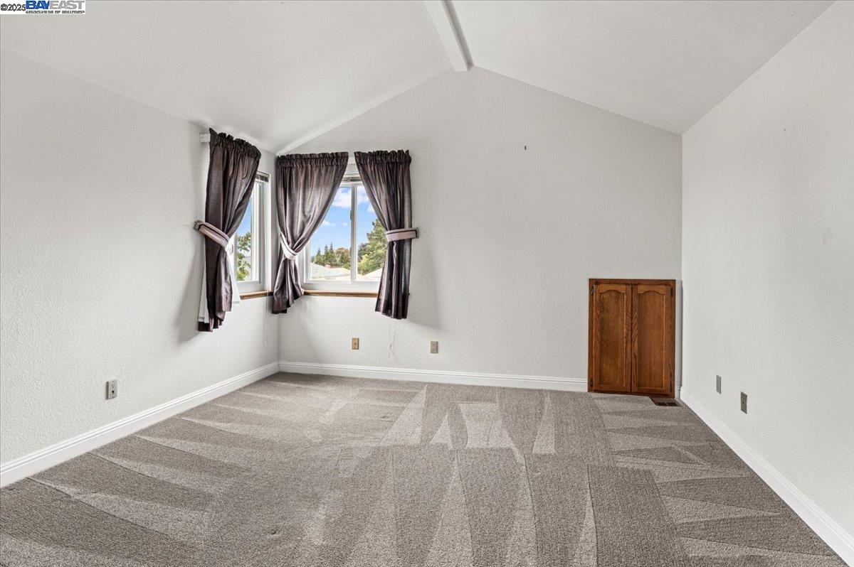 4095 Robin Ln, Castro Valley, California 94546, 4 Bedrooms Bedrooms, 8 Rooms Rooms,3 BathroomsBathrooms,Residential,For Sale,4095 Robin Ln,41103263