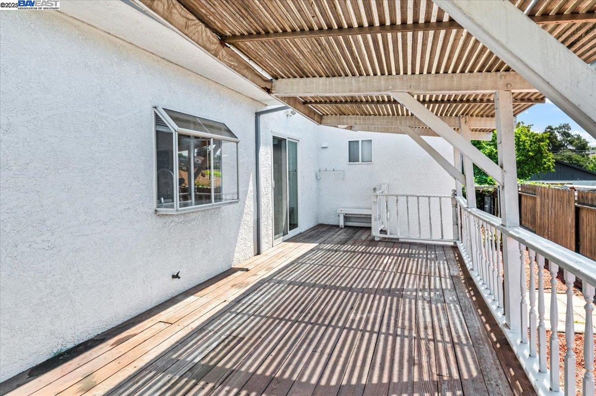 4095 Robin Ln, Castro Valley, California 94546, 4 Bedrooms Bedrooms, 8 Rooms Rooms,3 BathroomsBathrooms,Residential,For Sale,4095 Robin Ln,41103263